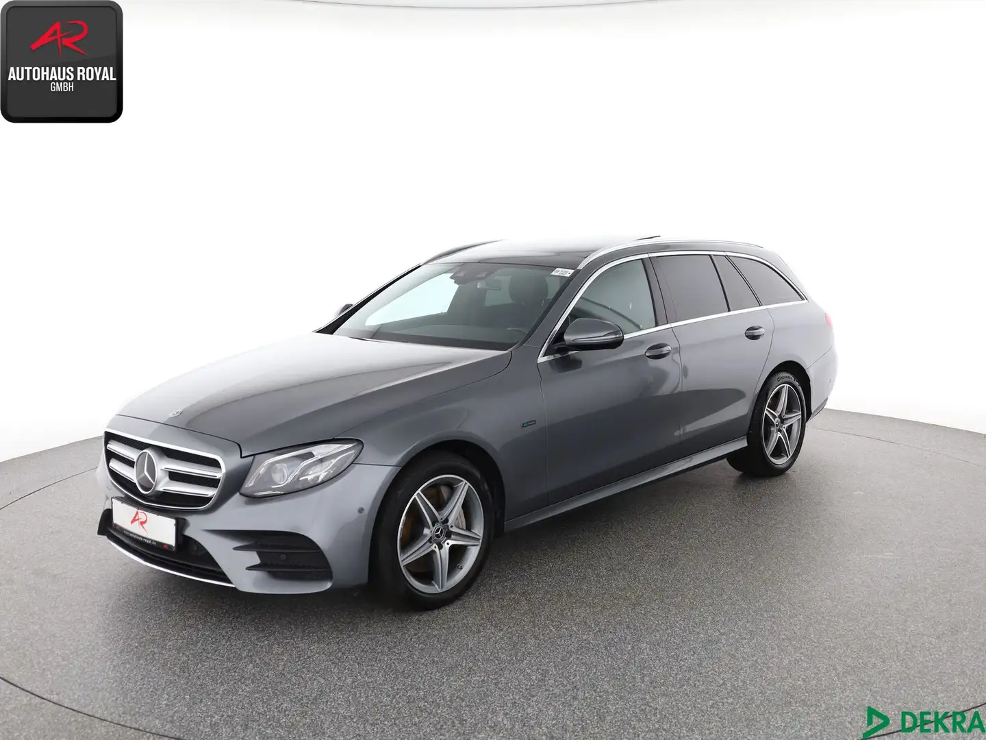 Mercedes-Benz E 300 E 300 de T 3x AMG WIDESCREEN,PANO,DISTRO,KAMERA Grau - 1