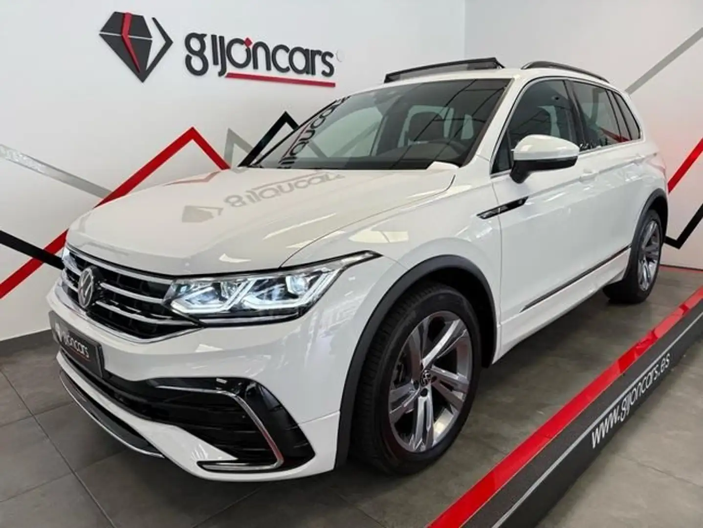 Volkswagen Tiguan 2.0TDI R-Line DSG 110kW Plateado - 1
