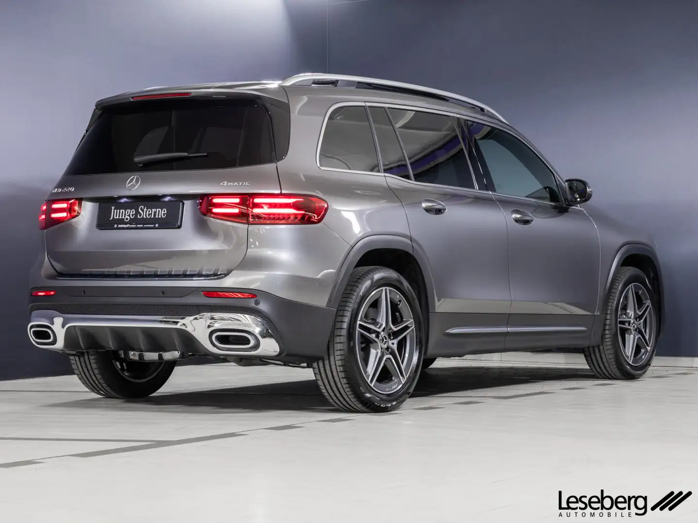 Mercedes-Benz GLB 220 GLB 220 4M AMG LED/Pano/Distro/Kamera/Keyless-Go Grau - 2