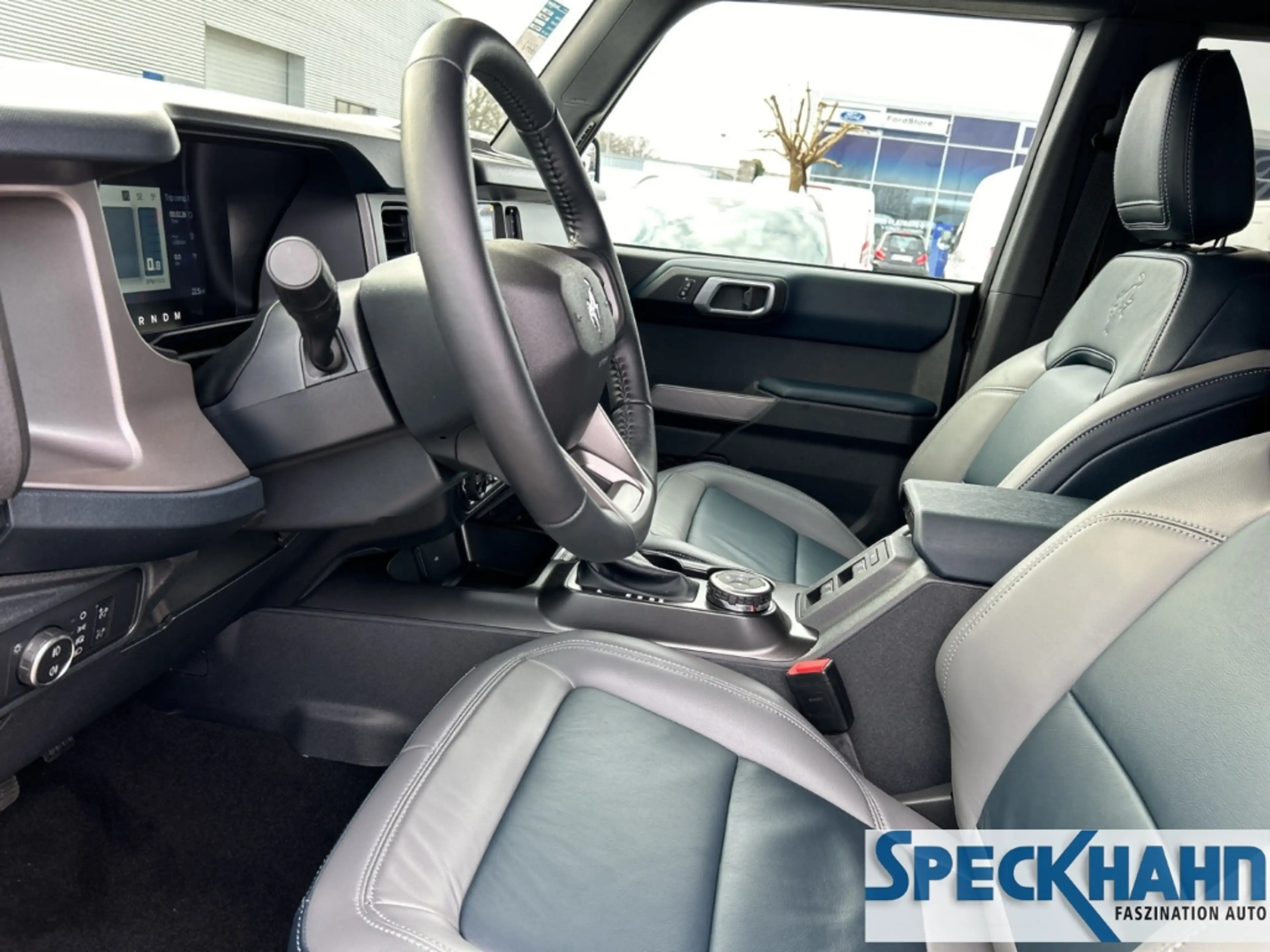Ford Bronco Outer Banks 4x4 2.7 360°Kamera Leder Navi-SYNC 4 S — photo 11