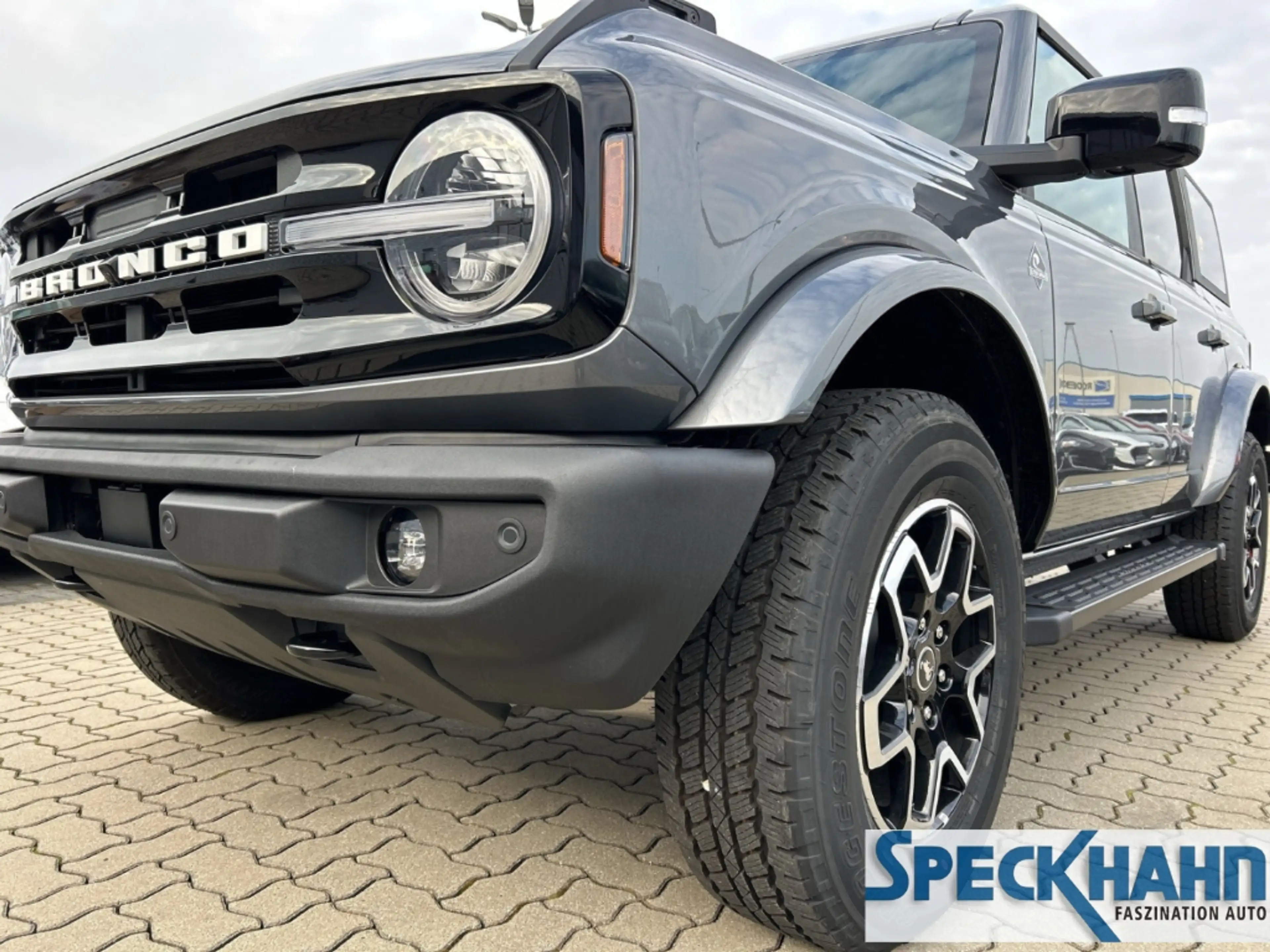 Ford Bronco Outer Banks 4x4 2.7 360°Kamera Leder Navi-SYNC 4 S — photo 7