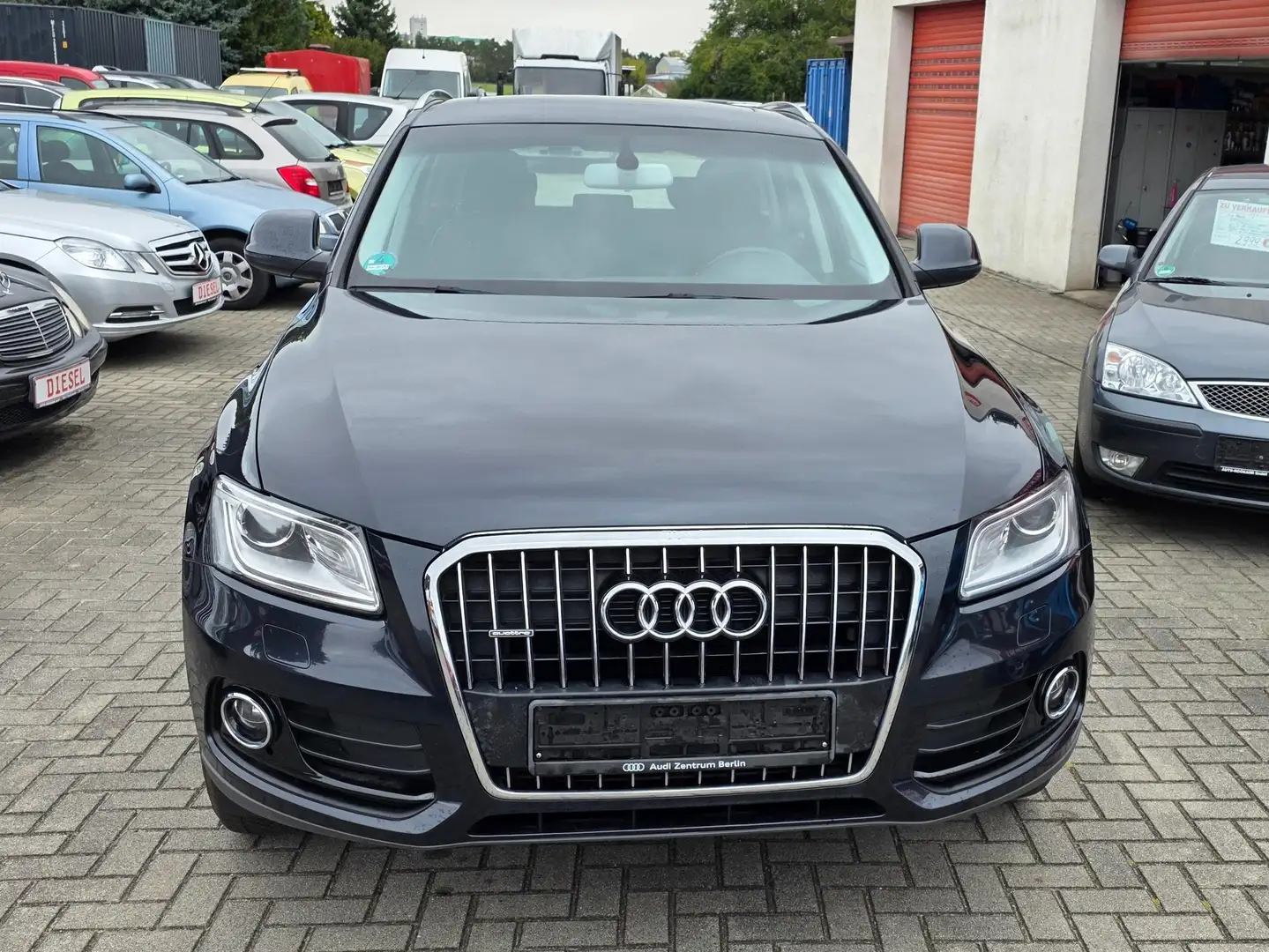 Audi Q5 2.0 TFSI (165 kW) quattro Blau - 2
