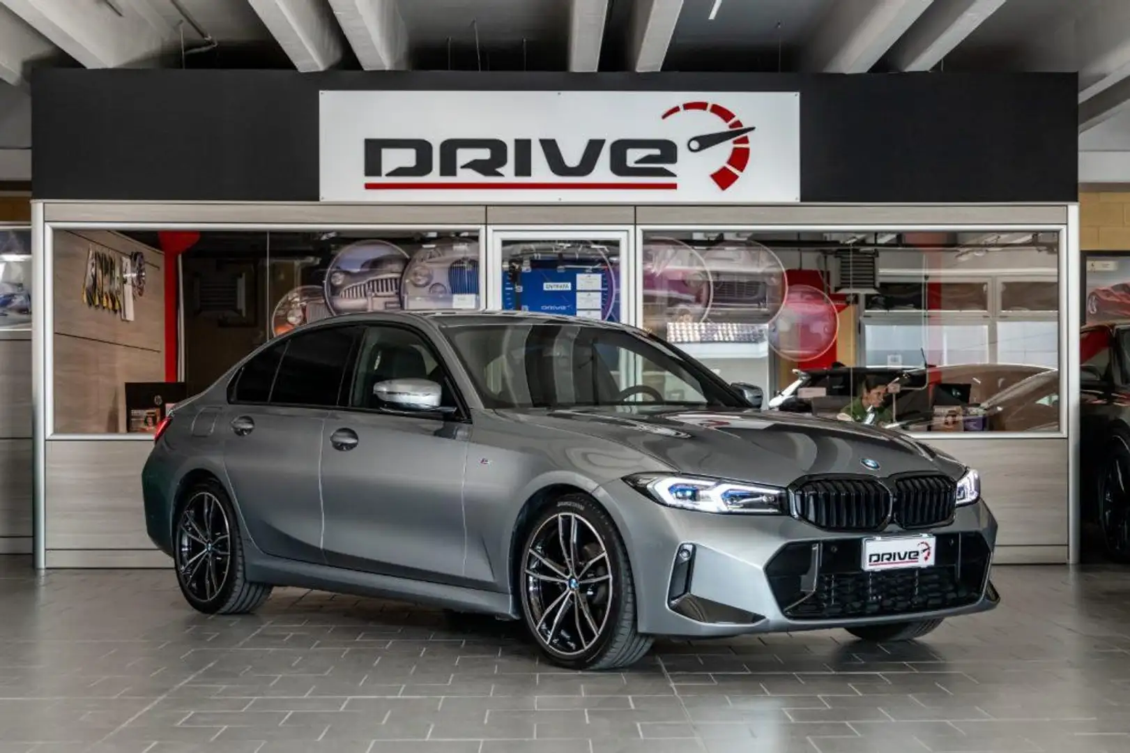 BMW 318 d 48V Msport Grau - 1