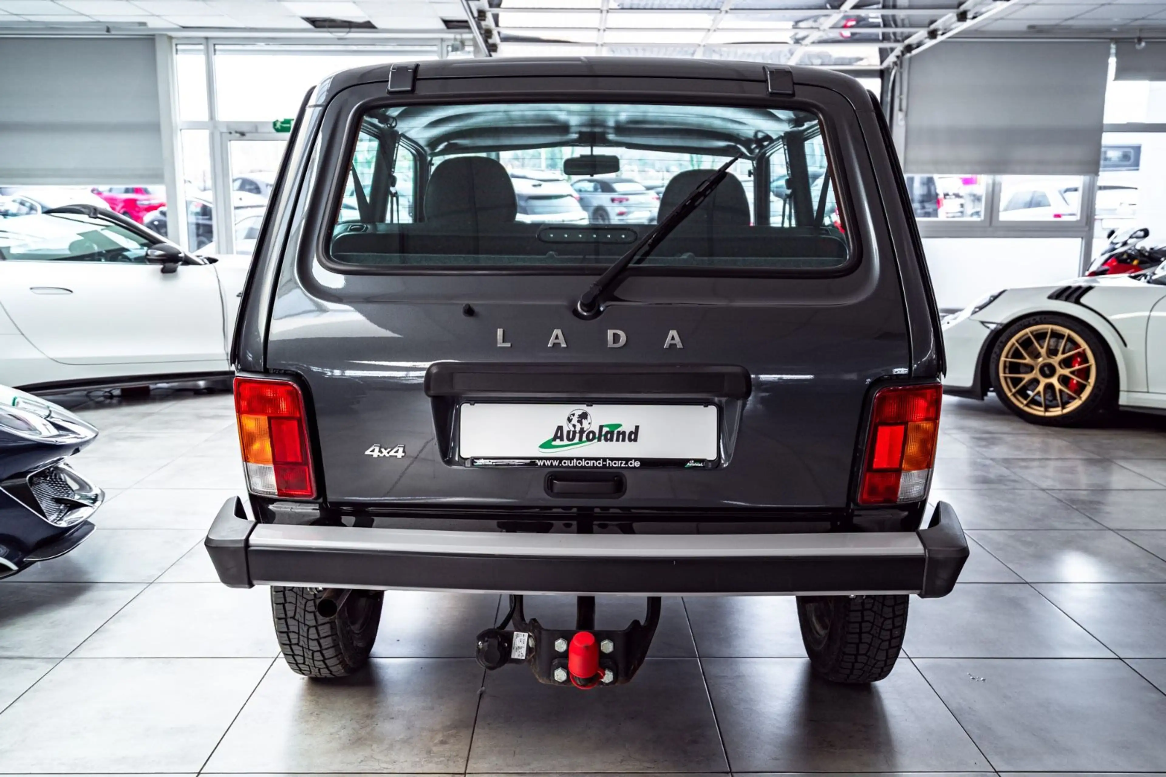 Lada Niva Ubran 4X4*TÜVNeu*TopGepflegt* — photo 6