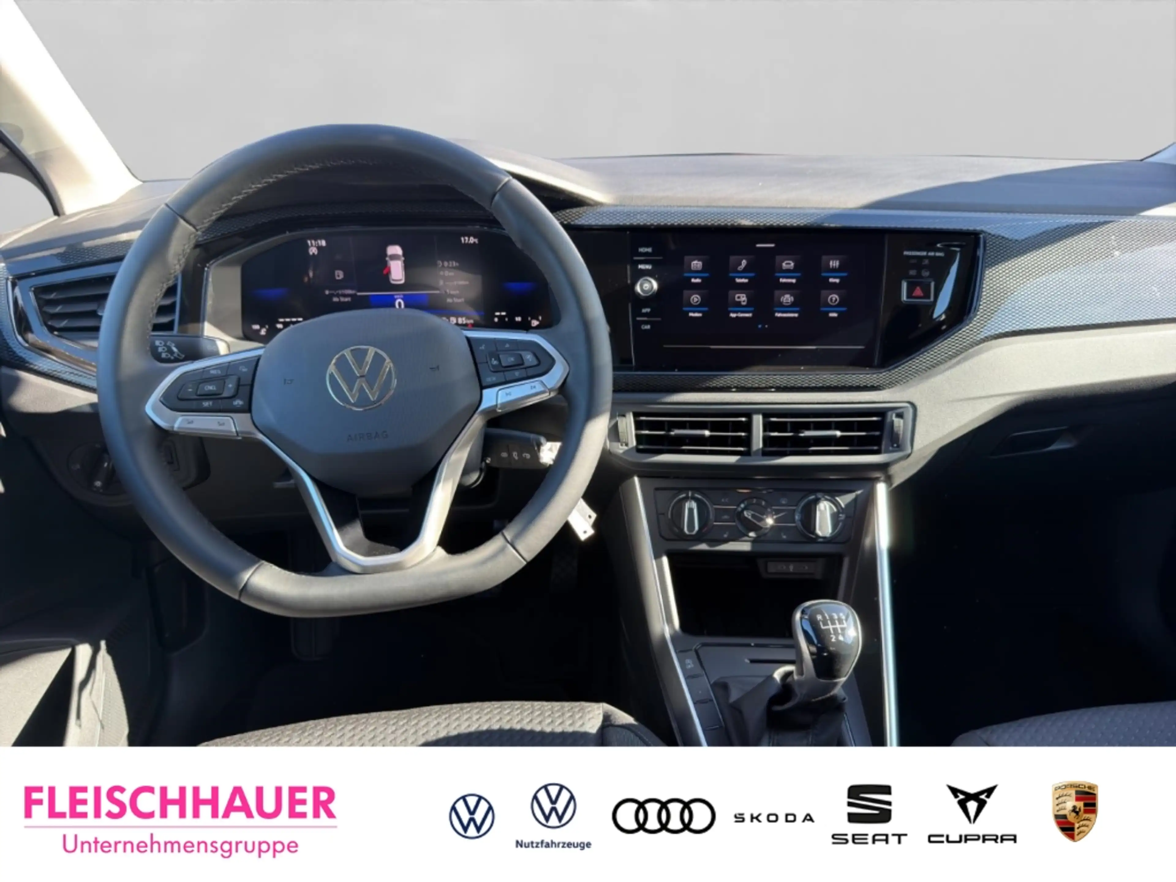 Volkswagen Polo VI 1.0 Life — photo 9