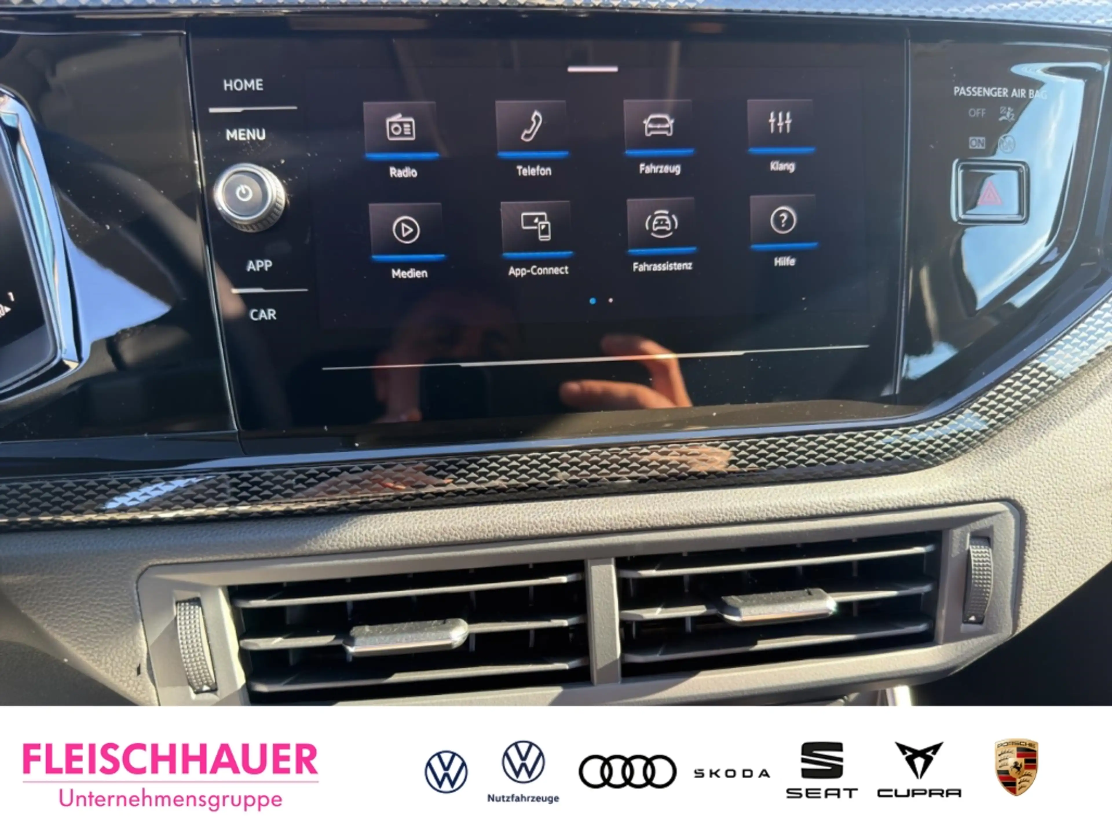 Volkswagen Polo VI 1.0 Life — photo 14