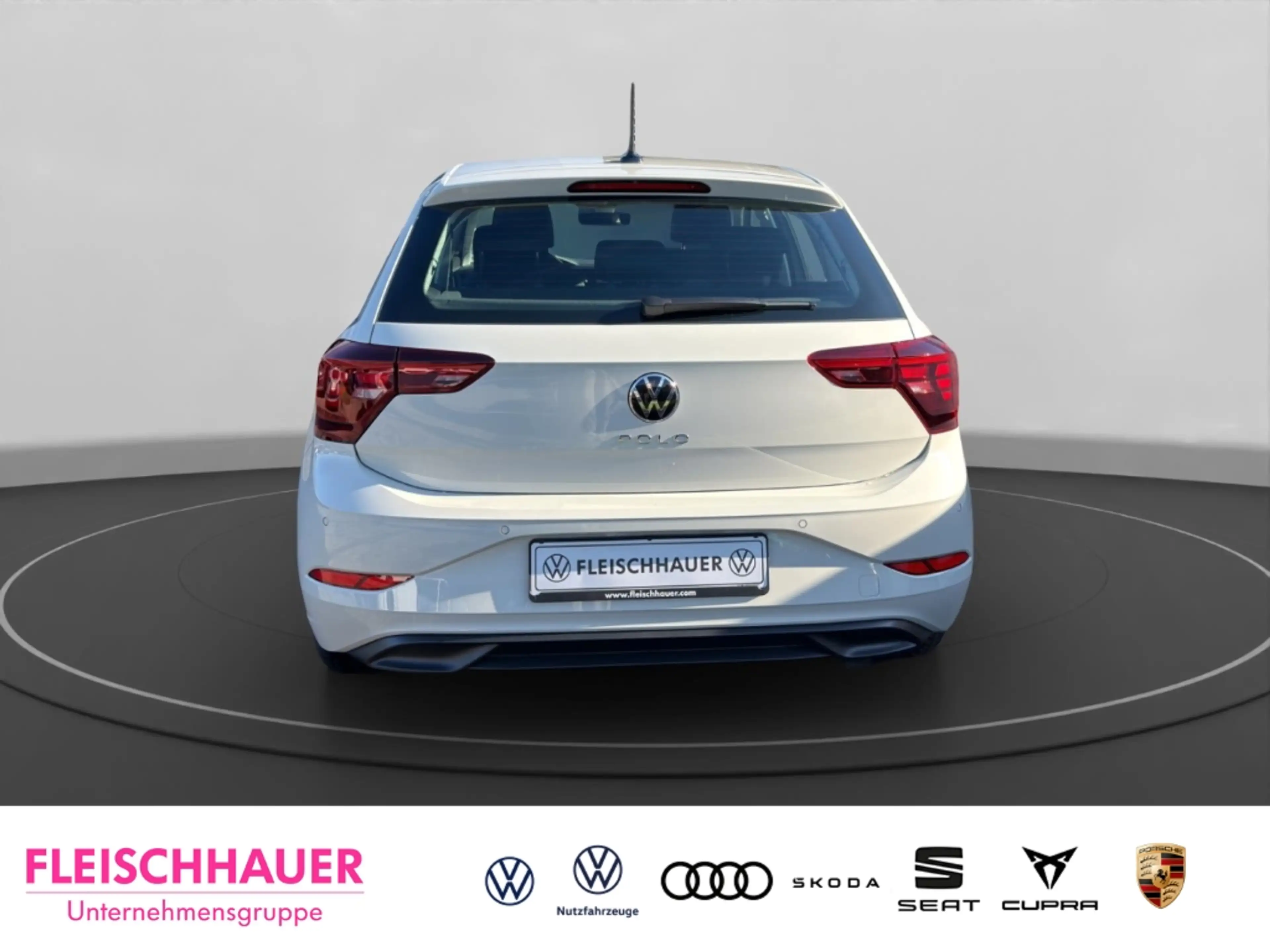 Volkswagen Polo VI 1.0 Life — photo 5