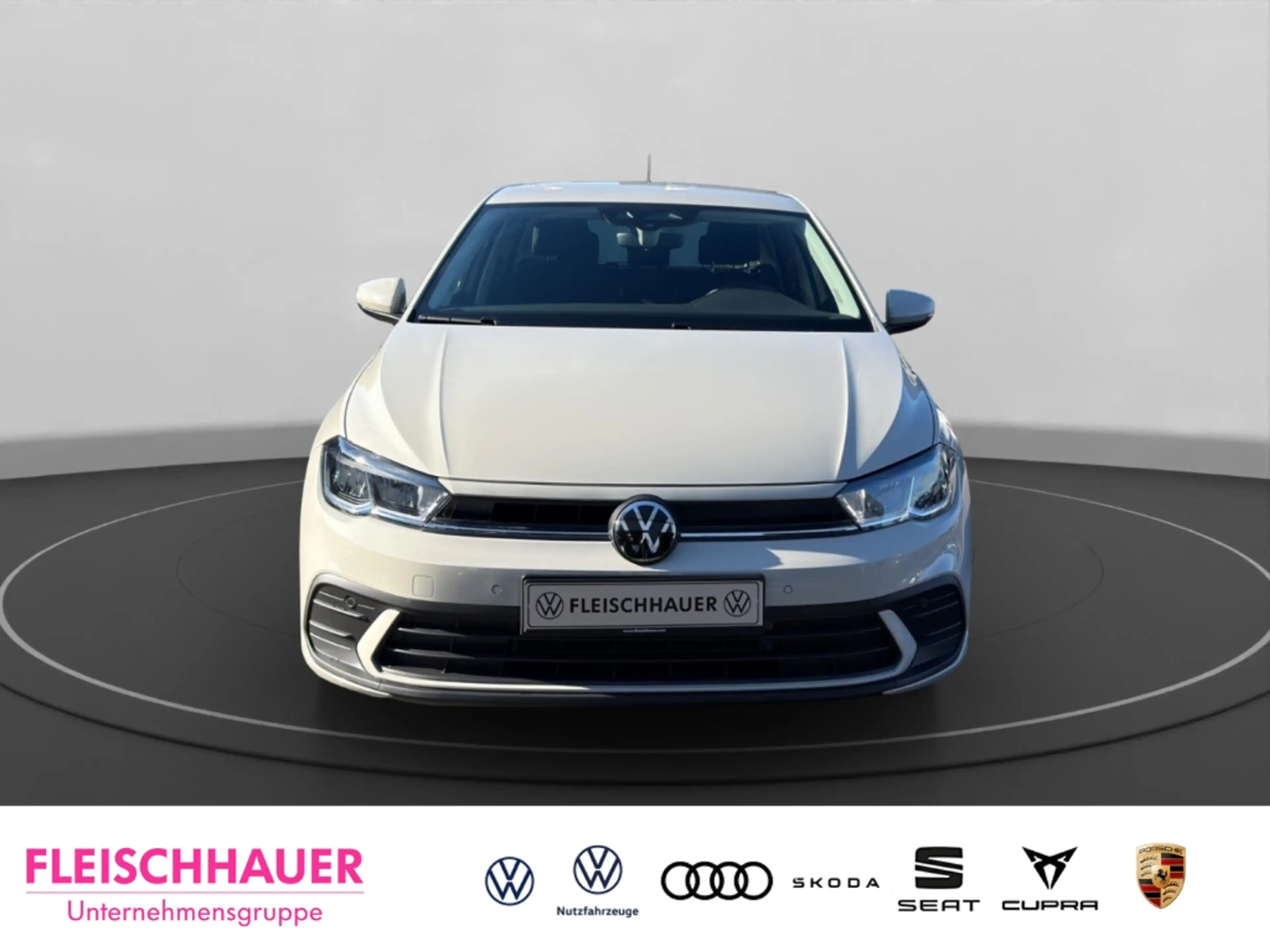 Volkswagen Polo VI 1.0 Life — photo 2