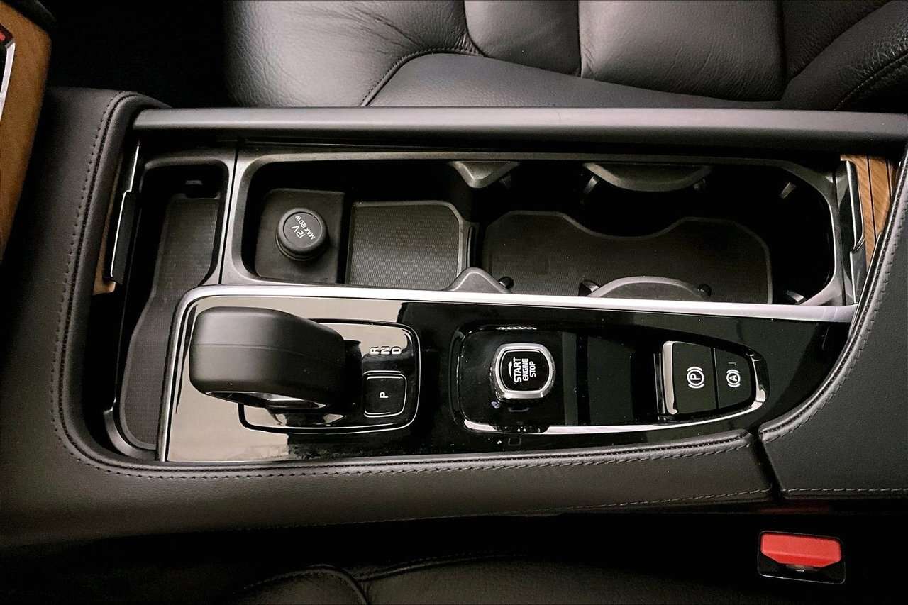 2024 Volvo XC90 CORE BRIGHT CLIMATE - 20'' WHEELS - PANORAMIC SUNR thumb 14