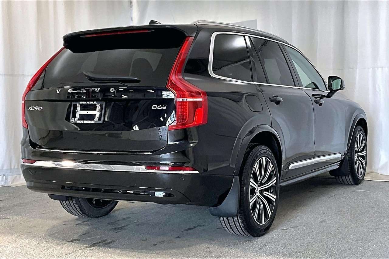 2024 Volvo XC90 CORE BRIGHT CLIMATE - 20'' WHEELS - PANORAMIC SUNR alt 2