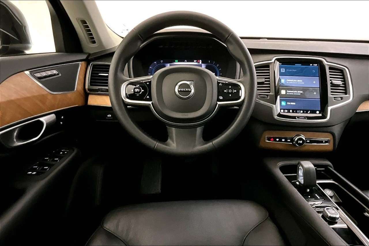 2024 Volvo XC90 CORE BRIGHT CLIMATE - 20'' WHEELS - PANORAMIC SUNR alt 5