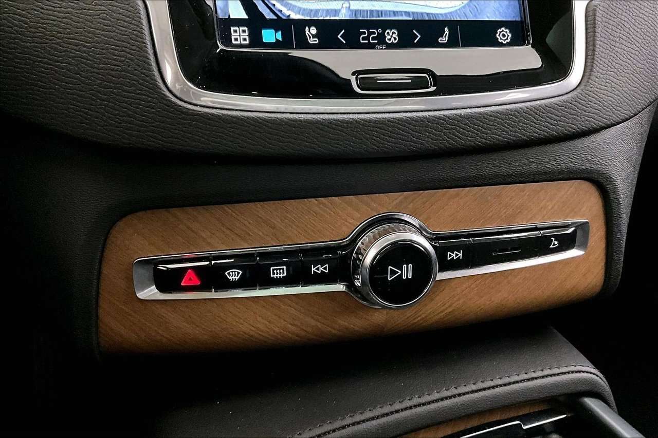 2024 Volvo XC90 CORE BRIGHT CLIMATE - 20'' WHEELS - PANORAMIC SUNR thumb 24