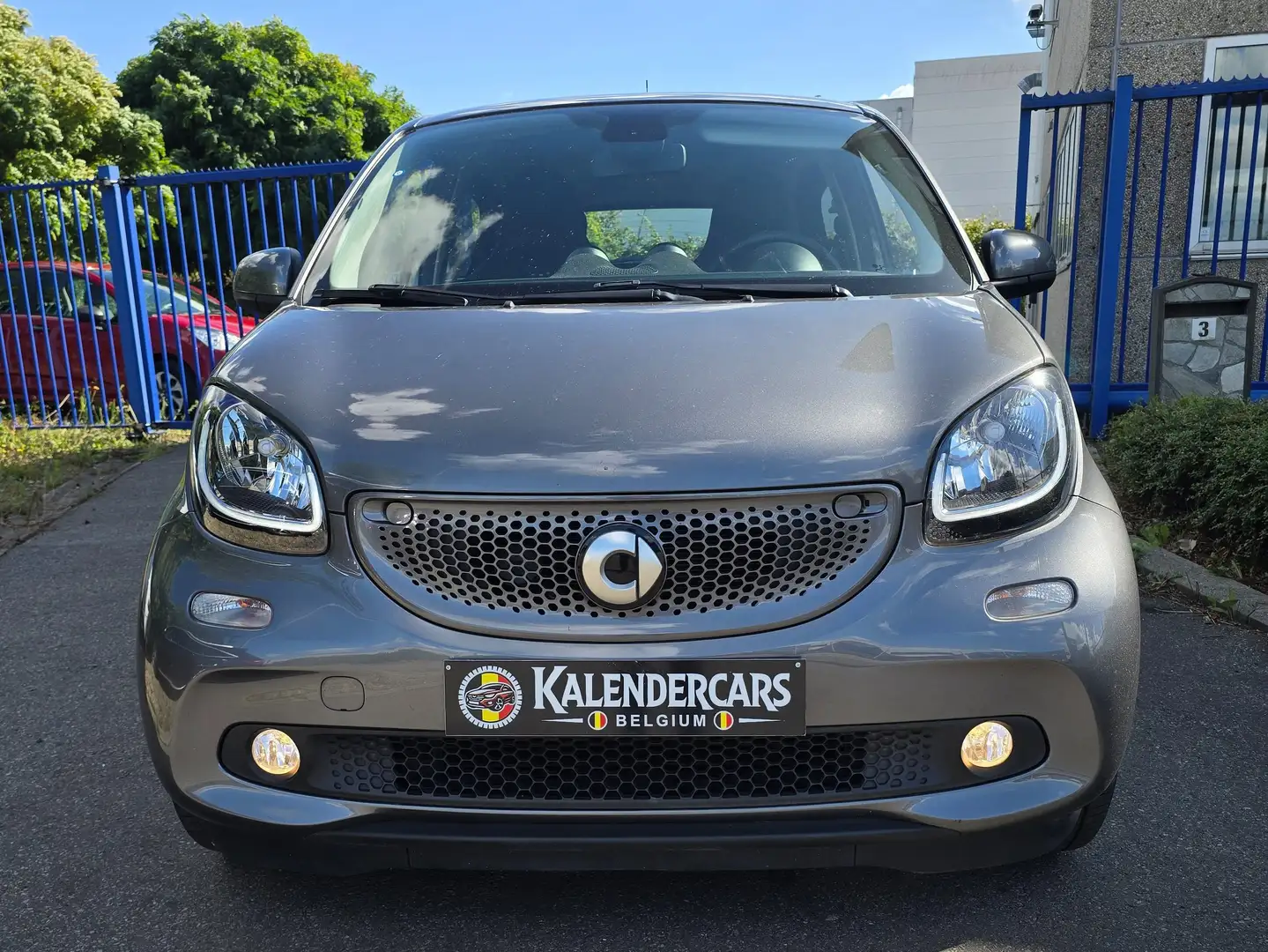 smart forFour Forfour 0.9 Turbo Passion DCT Grau - 1