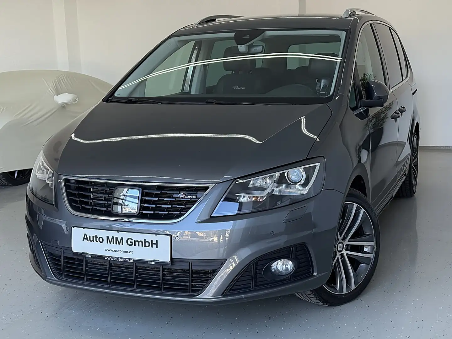 SEAT Alhambra FR 2,0 TDI DSG 4WD Grau - 1