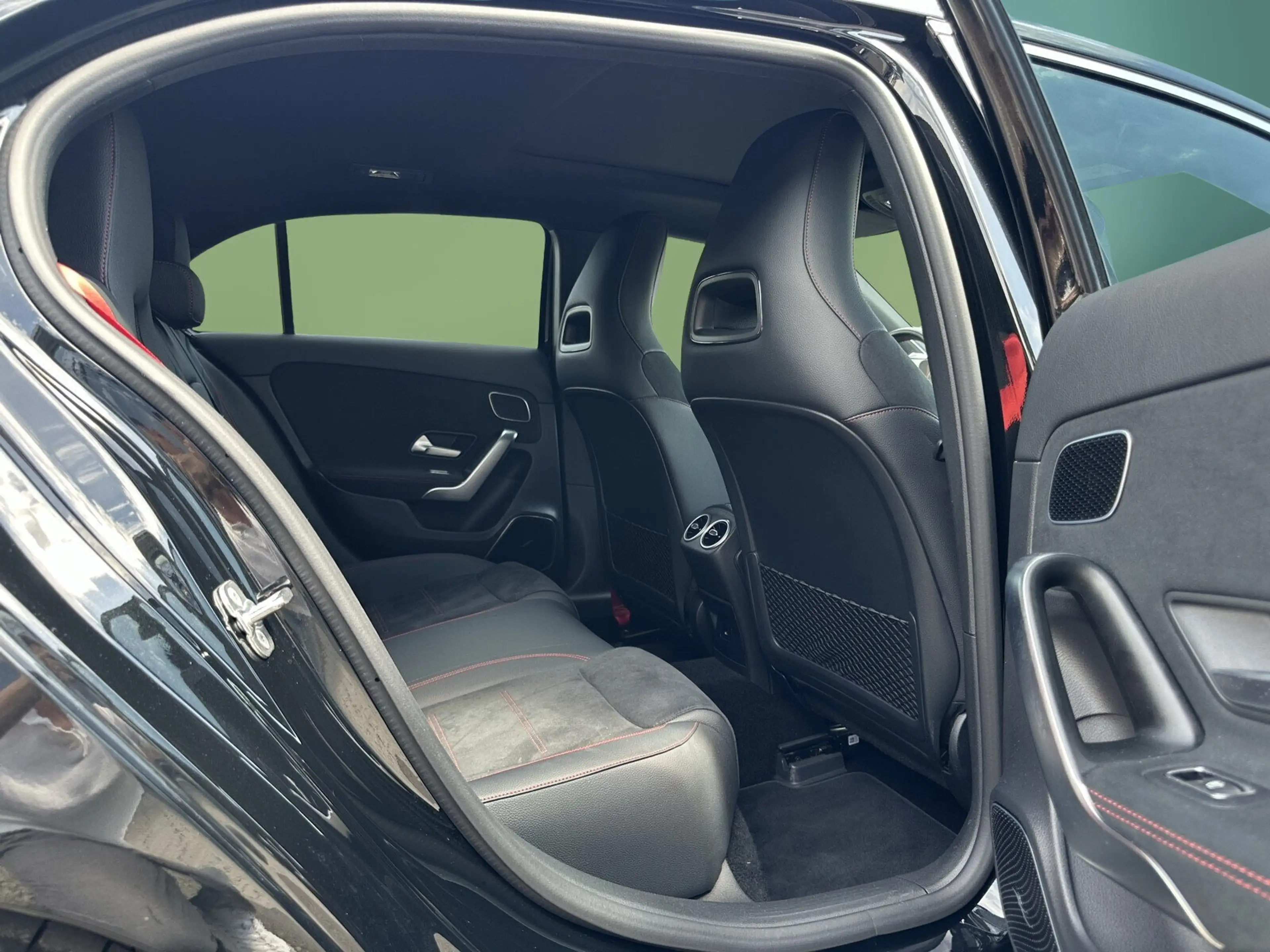 Mercedes-Benz A 35 AMG A 35 AMG 4M AHK*DISTR*BURM*360*HUD*PANO*STANDHZ* — photo 12
