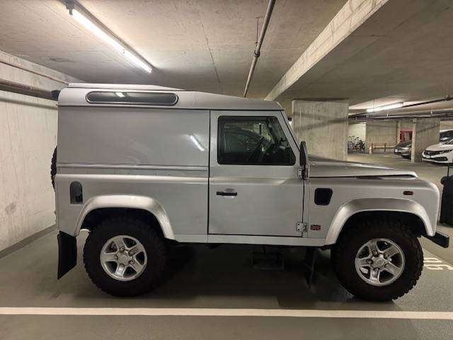 2004 Land Rover Defender 90 - TD5 thumb 13