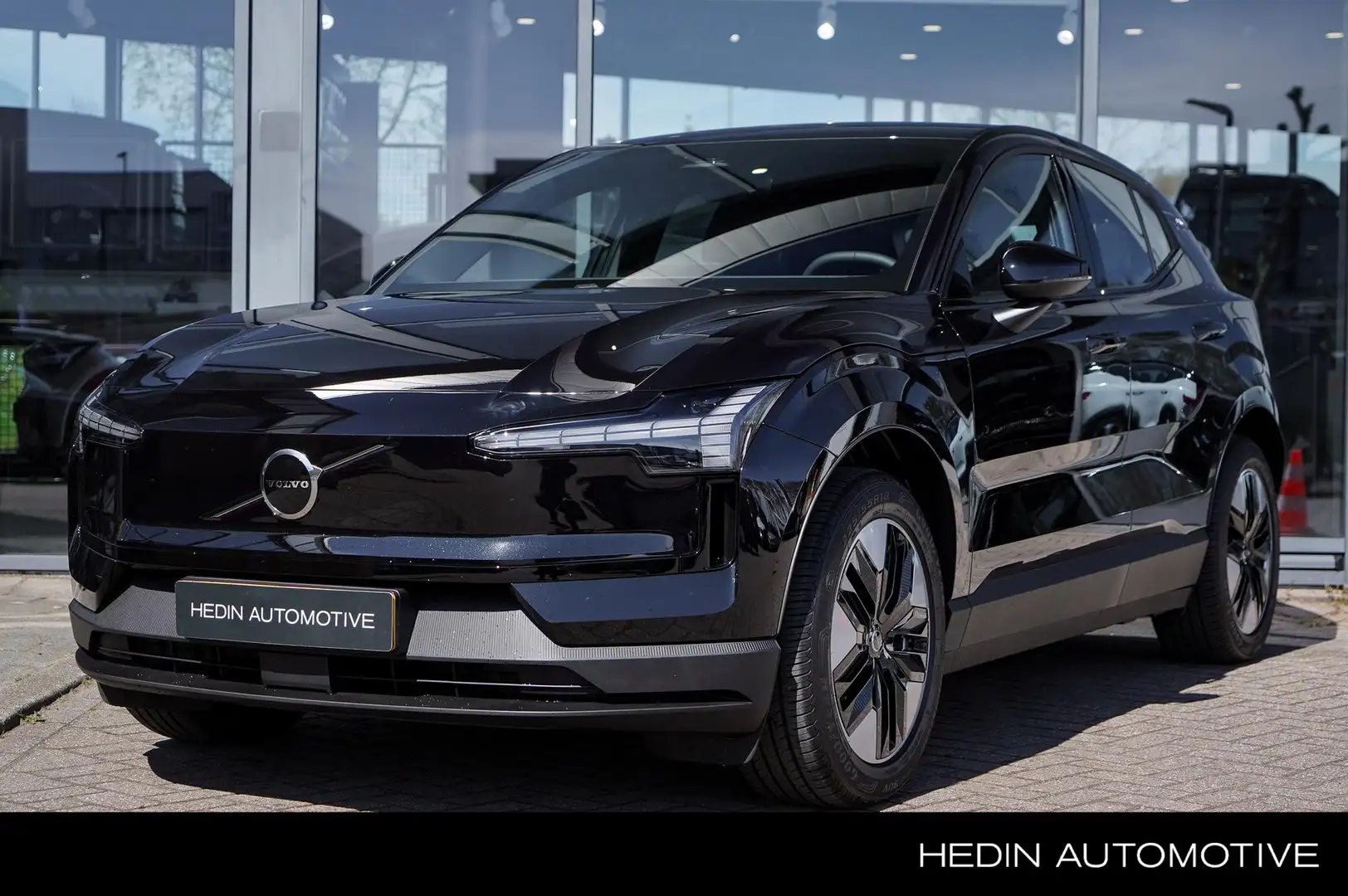 Volvo EX30 Single Motor Core 51 kWh Stoel & stuur verwarming Noir - 1