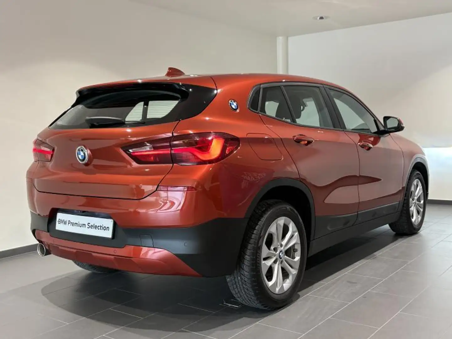BMW X2 sDrive 18i Orange - 2