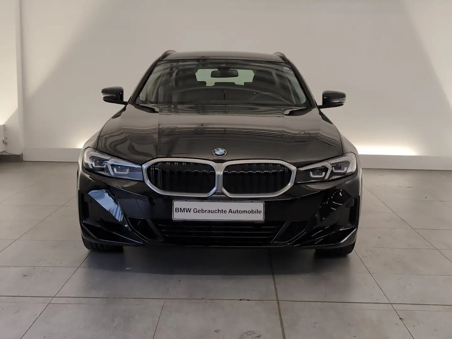 BMW 318 i Tour Navi/LED/SHZ/PDCvo+hi/Sport-LR/DAB DAB/PDC/ Schwarz - 2