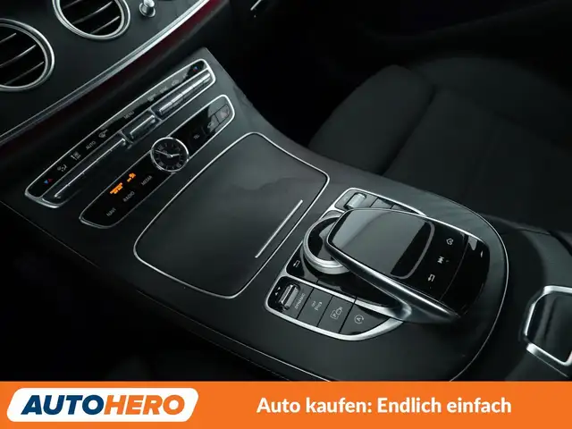 Mercedes-Benz E-Class view 26