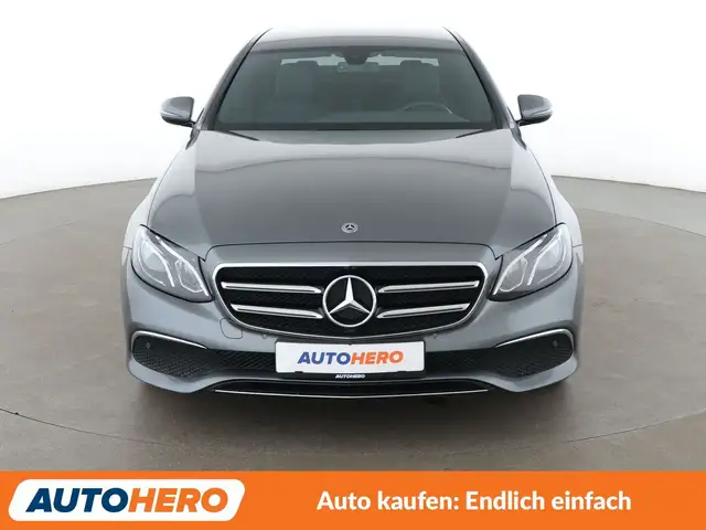 Mercedes-Benz E-Class view 9