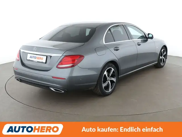 Mercedes-Benz E-Class view 6