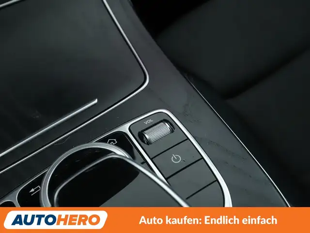 Mercedes-Benz E-Class view 28