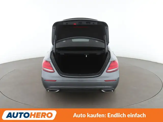 Mercedes-Benz E-Class view 16