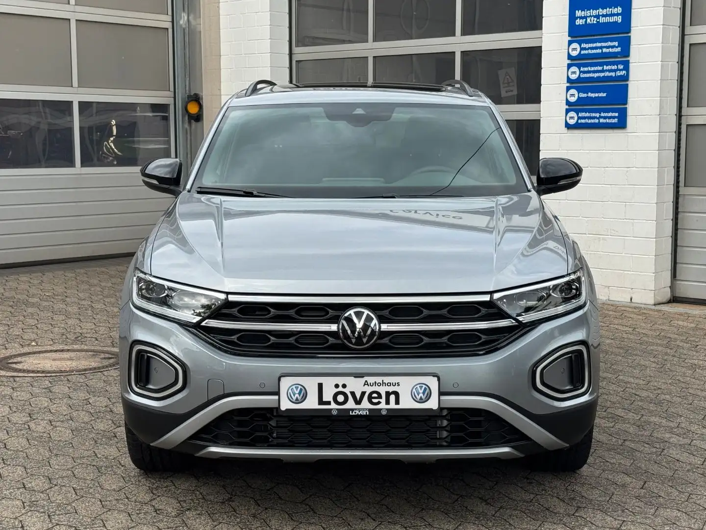 Volkswagen T-Roc 1.5 TSI DSG Style Black|IQLight|Kamera|19L Silber - 2