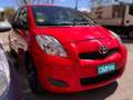 Toyota Yaris 1.4D-4D Live Rojo - thumbnail 4