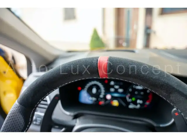 Renault Megane view 12