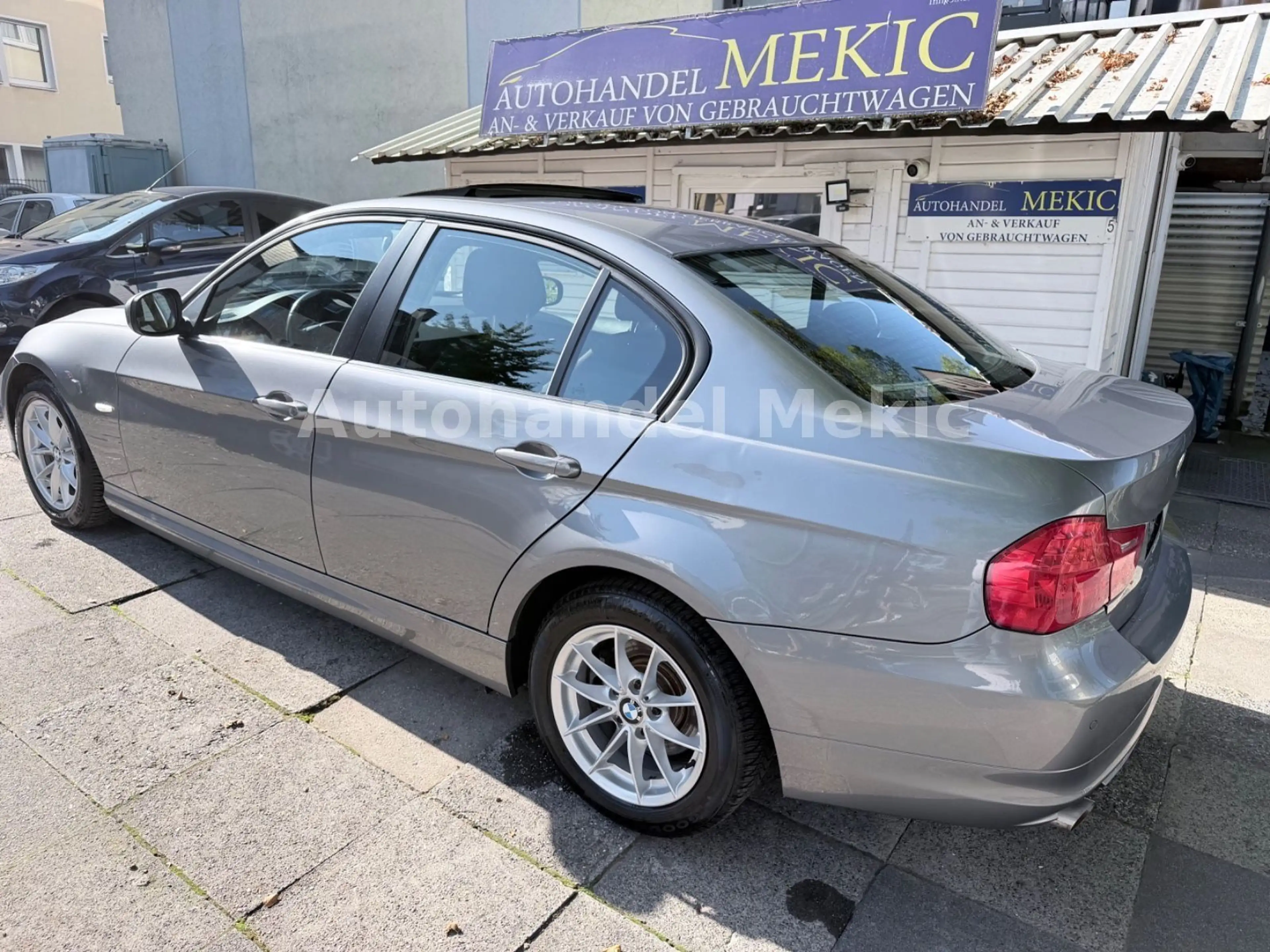 BMW 318 i Limousine- Xenon — photo 3
