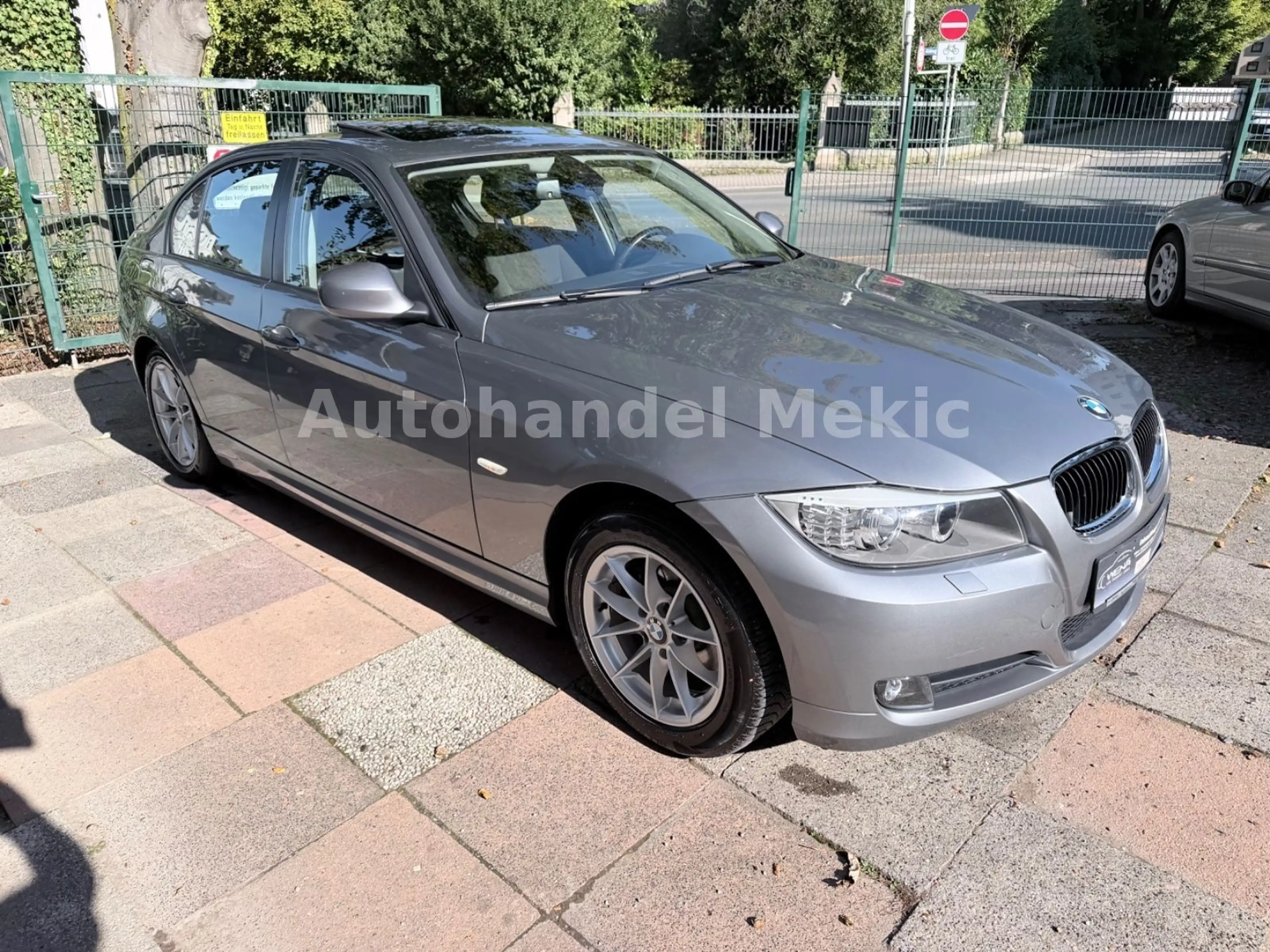 BMW 318 i Limousine- Xenon — photo 5