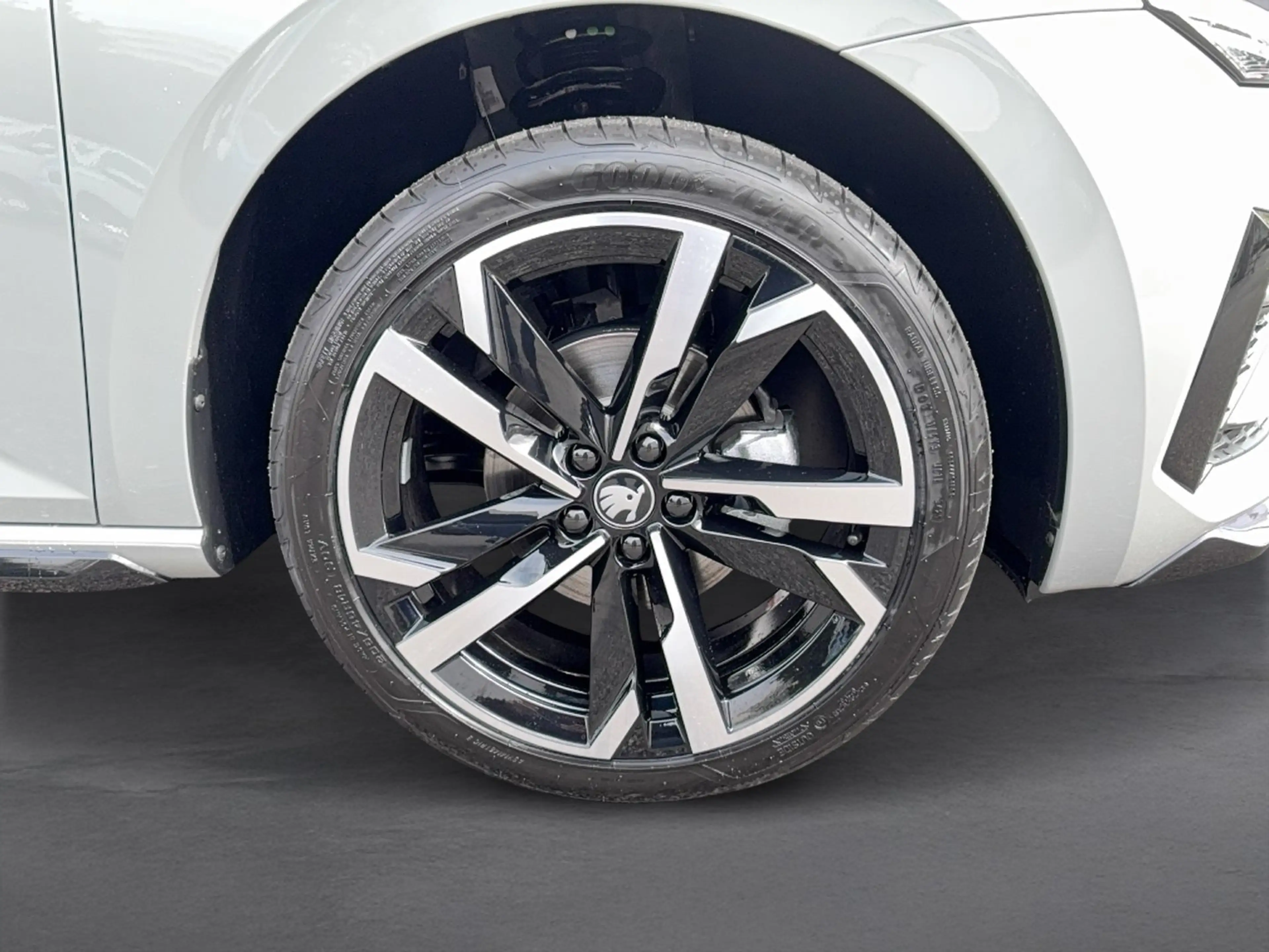 Skoda Scala Monte Carlo TSI DSG — photo 7