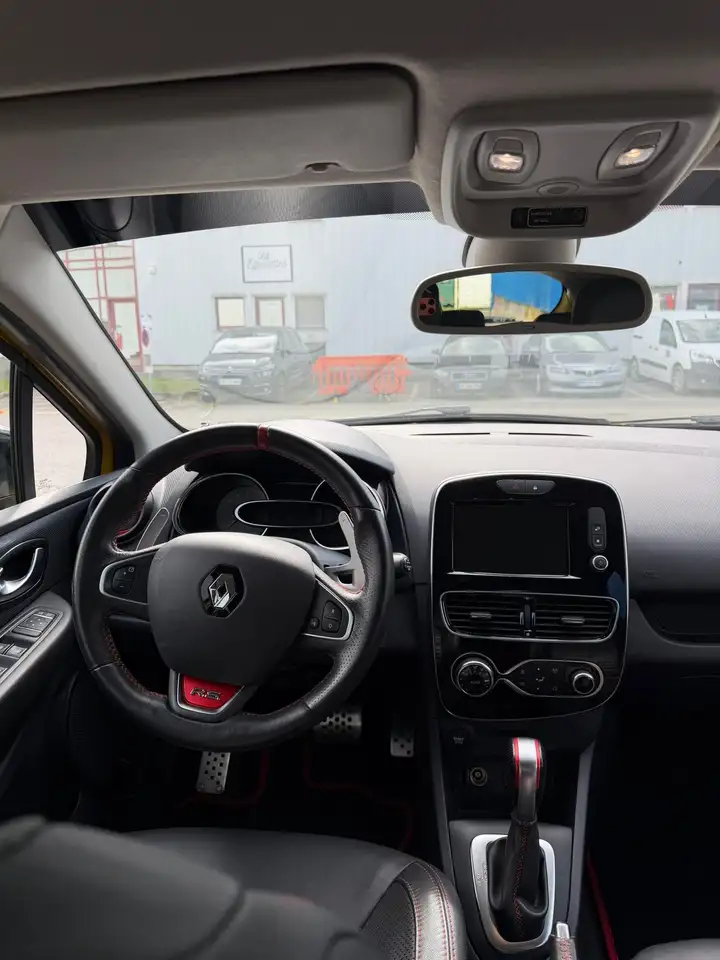 Renault Clio R.S. — photo 13