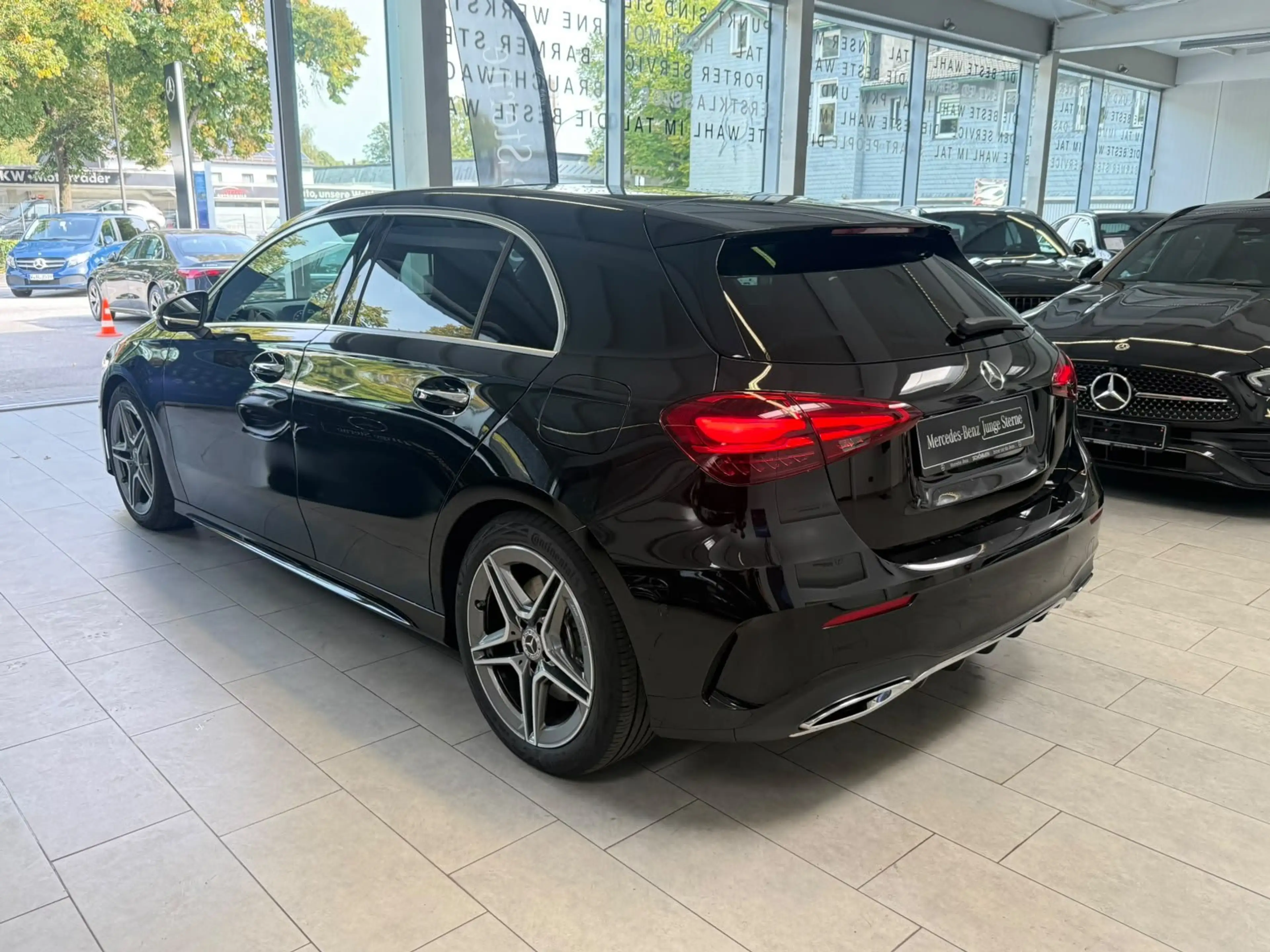 Mercedes-Benz A 250 4M AMG PREMIUM PLUS+TECHNIKPAKET+BURMESTER — photo 4