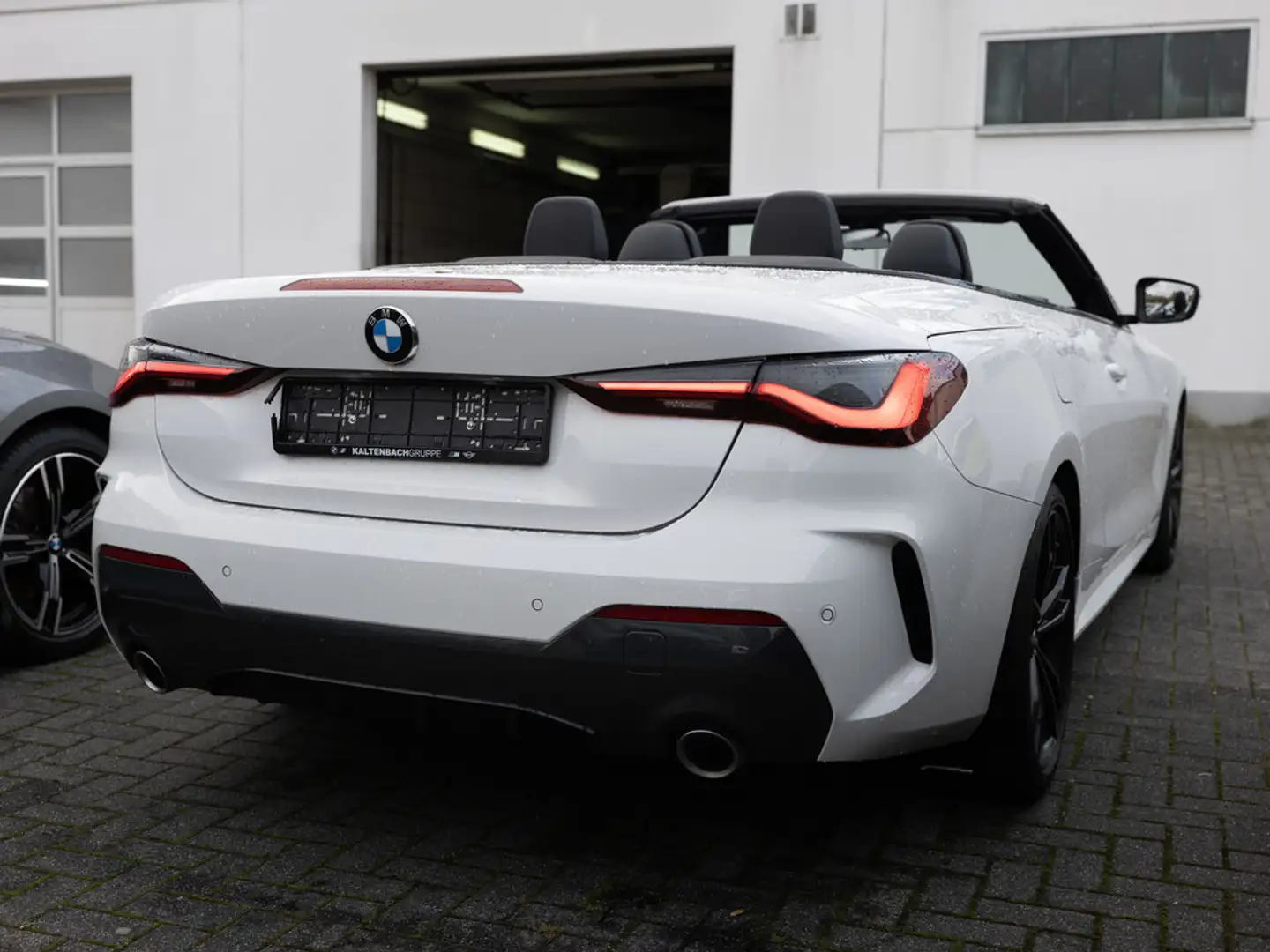 BMW 430 i Cabrio M-Sport HUD LASER LED W-LAN NAVI Blanc - 2
