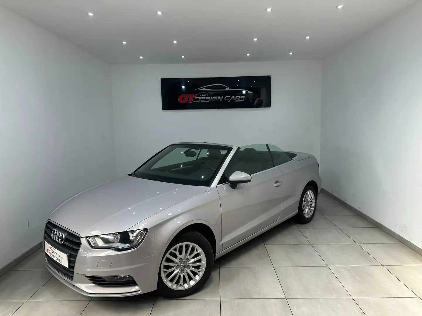 Audi A3 A3 Cabriolet 2.0 TDi Quattro*GARANTIE 12 MOIS*GPS* Gris - 2