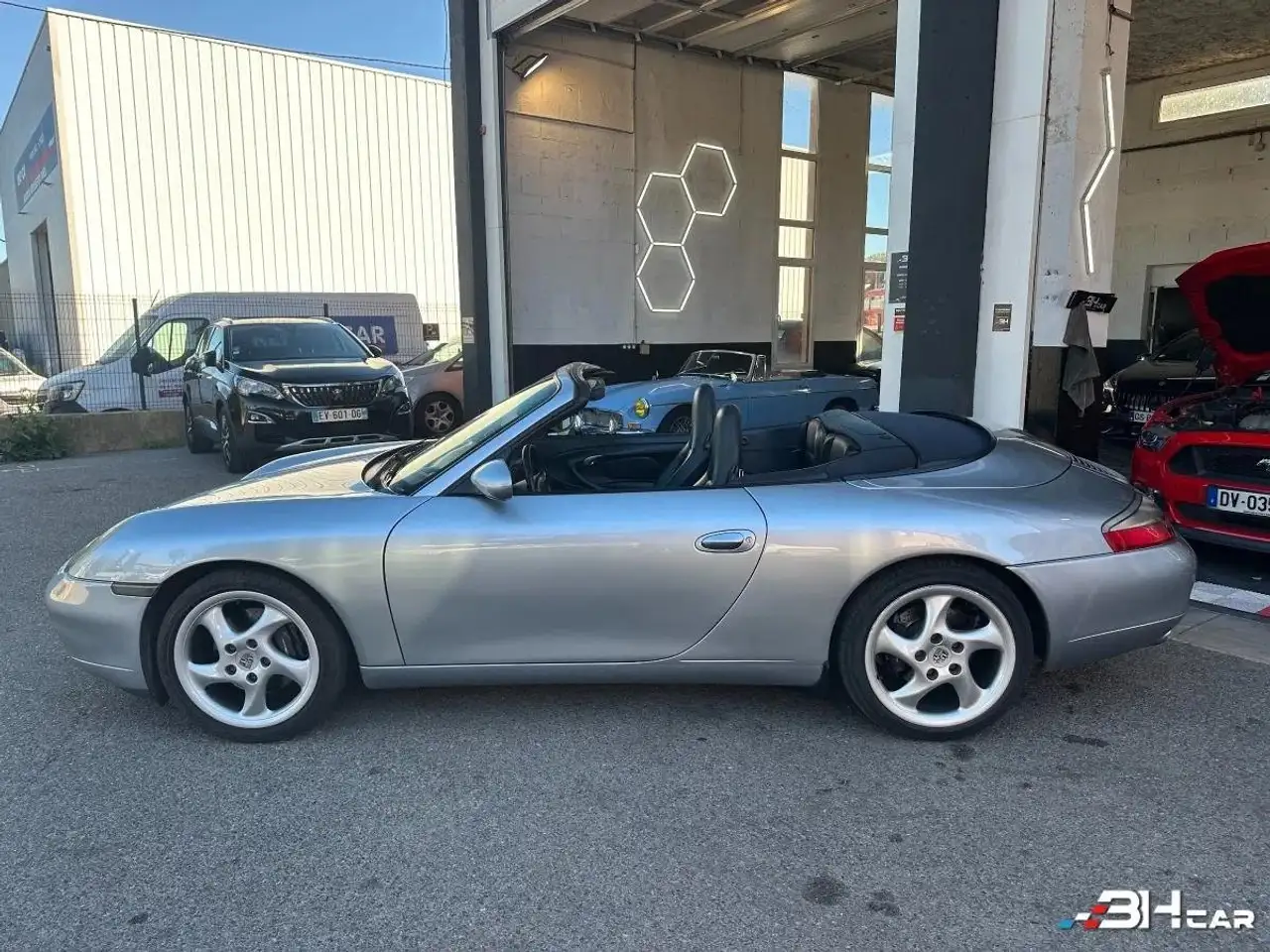 Porsche 996 CABRIOLET 996 CARRERA / 3.4L 300cv / CARBONE / MANUELLE / SUIVI INTÉGRAL / CT VIERGE, foto 12