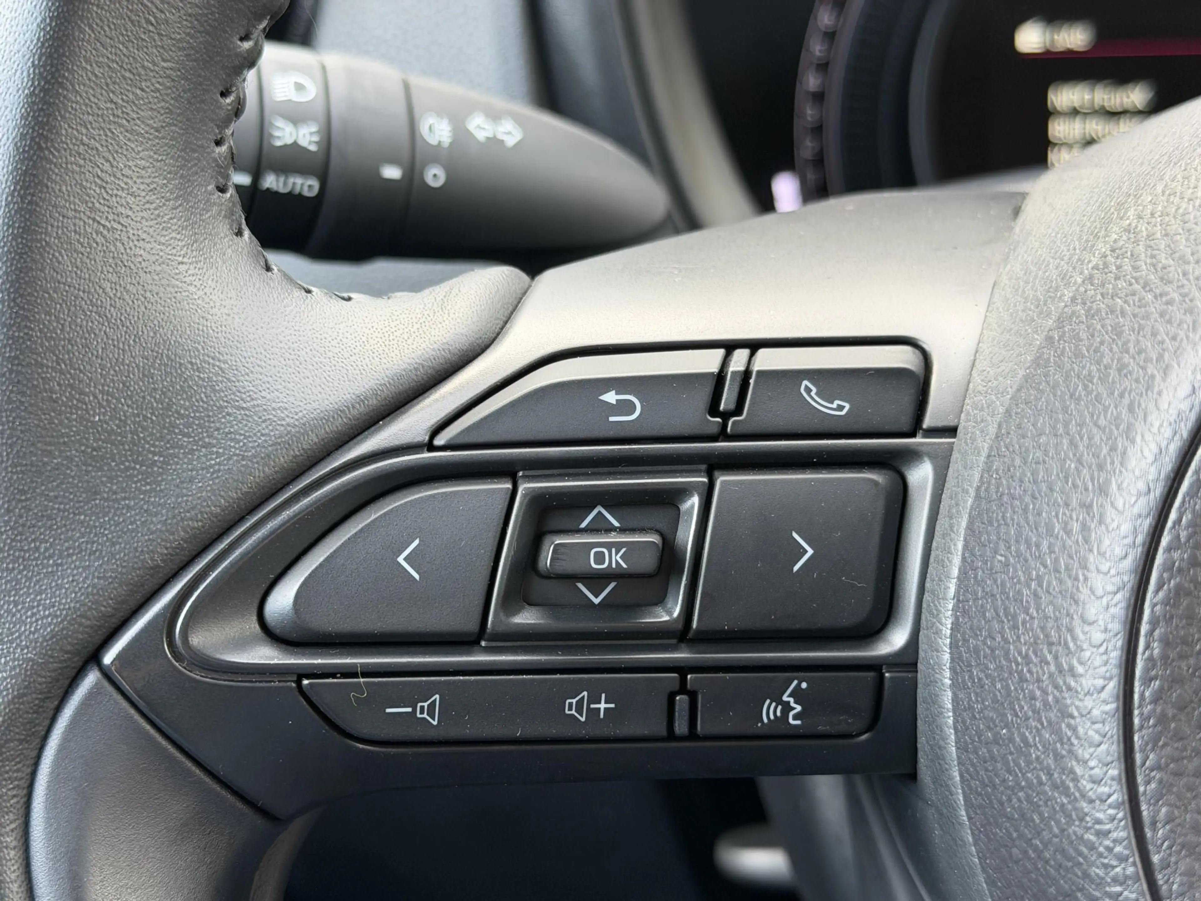 Toyota Aygo X 1.0 VVT-i MT Play — photo 14