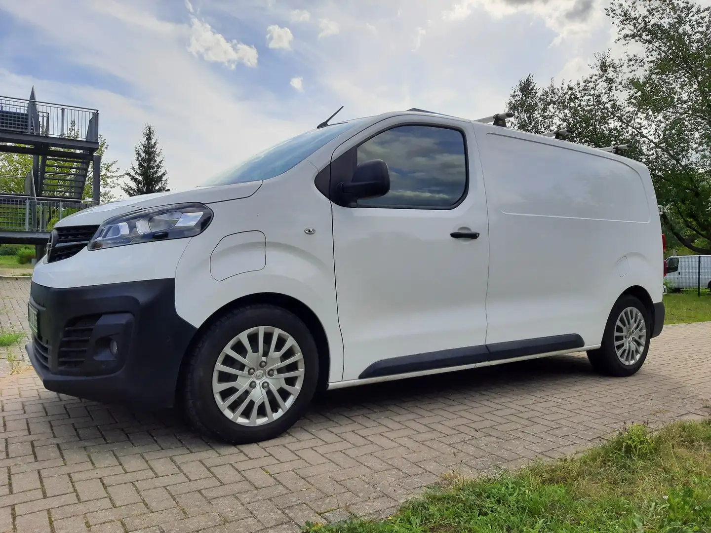 Opel Vivaro-e Vivaro-e M (75-kWh) Edition Weiß - 1