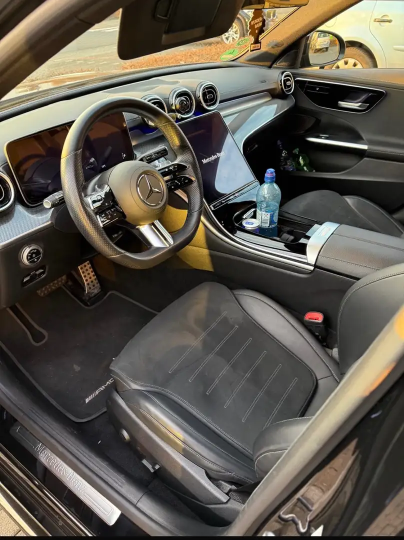 Mercedes-Benz 180 Schwarz - 2