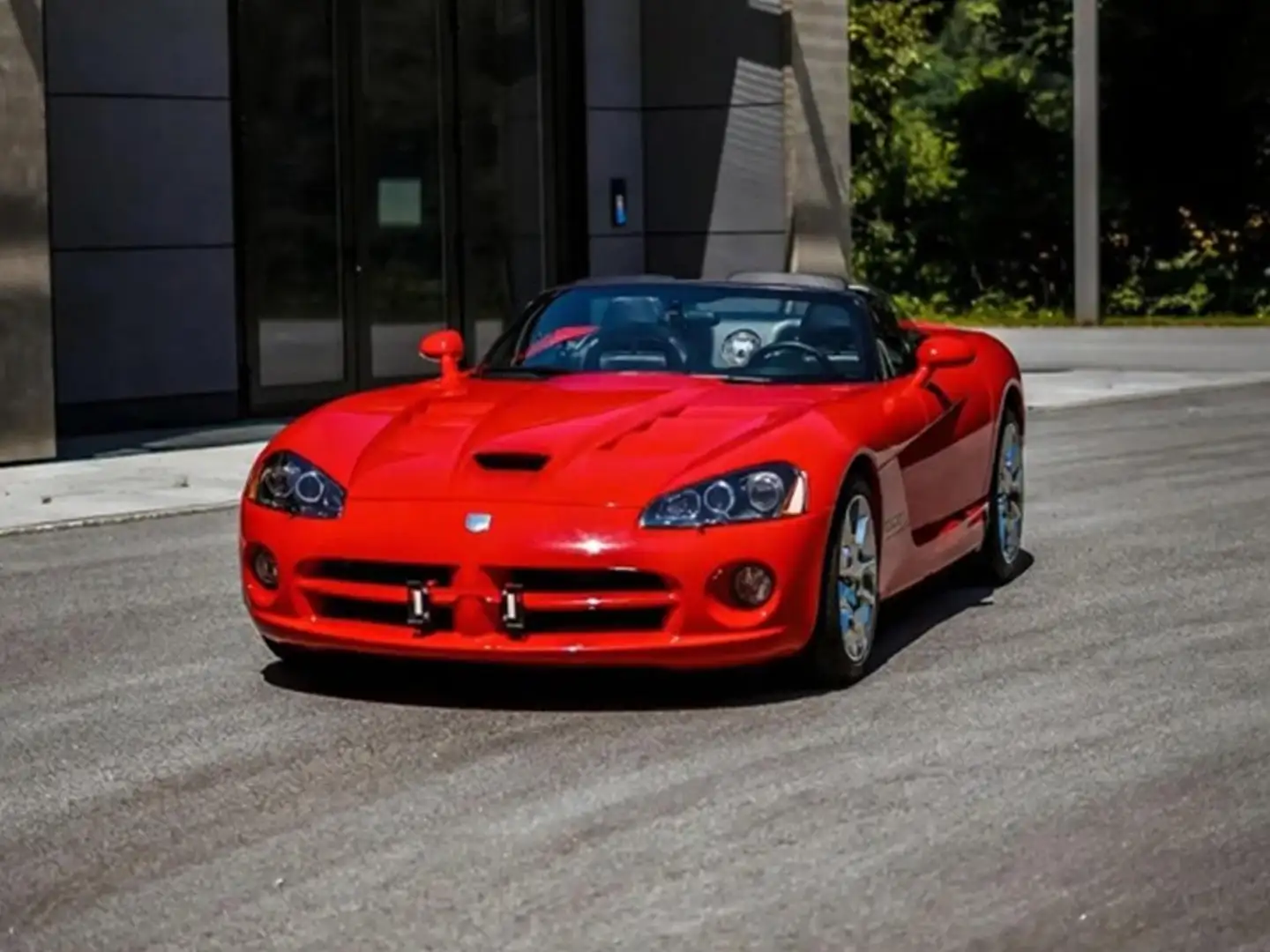 Dodge Viper 8,4-Liter-V10-Motor mit 612 PS (450 kW) Kırmızı - 1