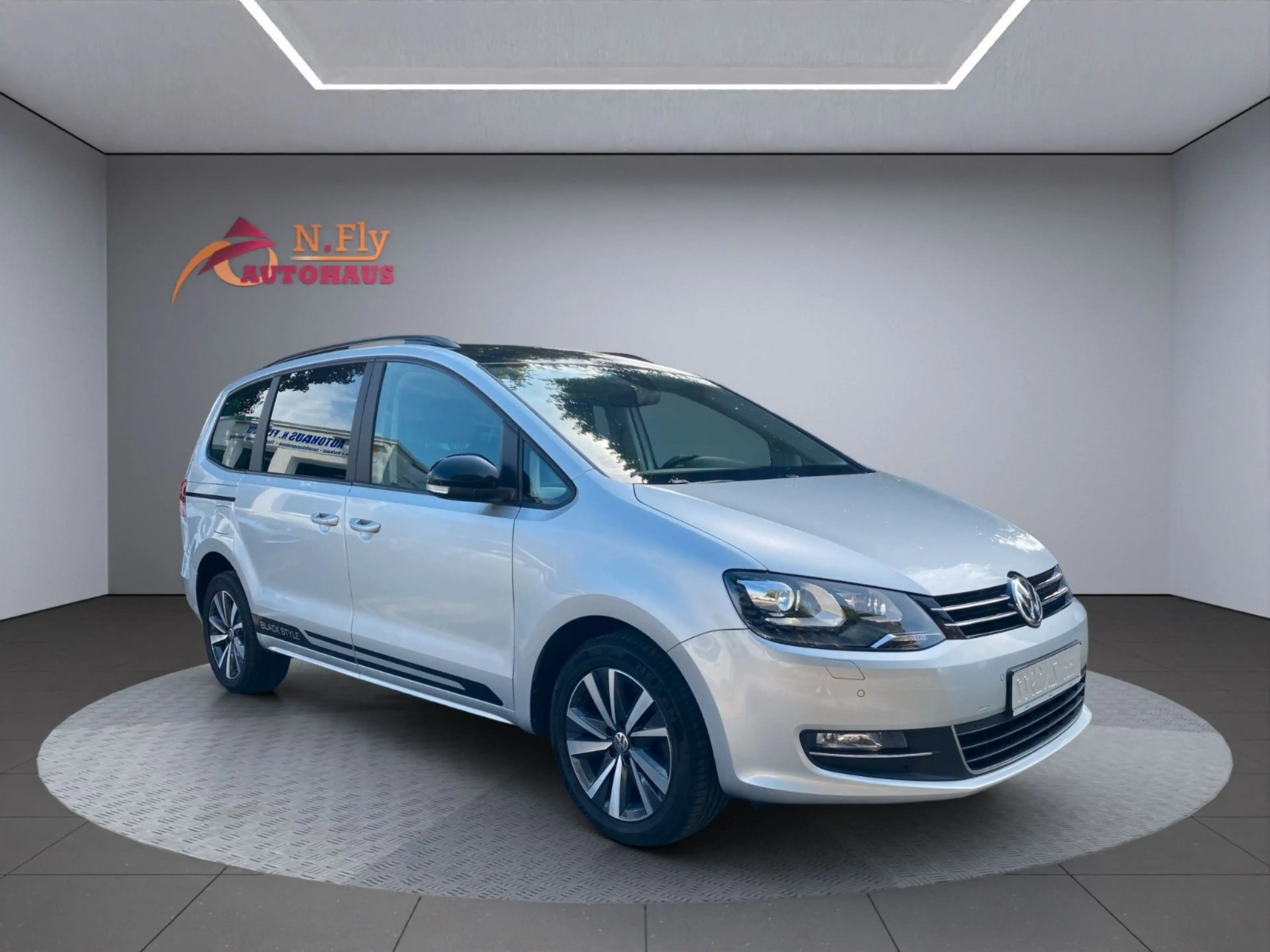 Volkswagen Sharan HighlineBlackStyle*Leder*ACC*Ahk*Xenon*Nav — photo 7