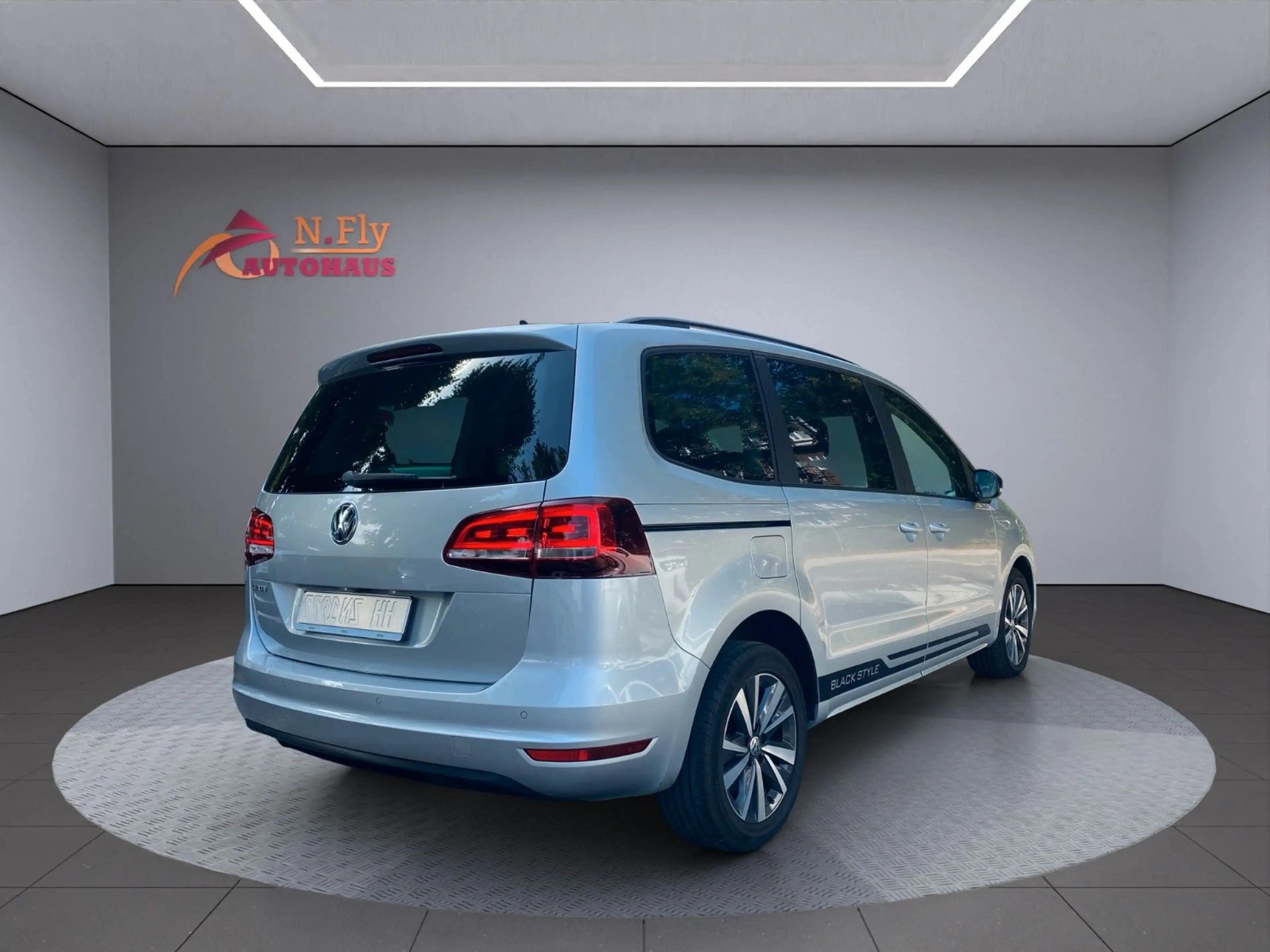 Volkswagen Sharan HighlineBlackStyle*Leder*ACC*Ahk*Xenon*Nav — photo 5