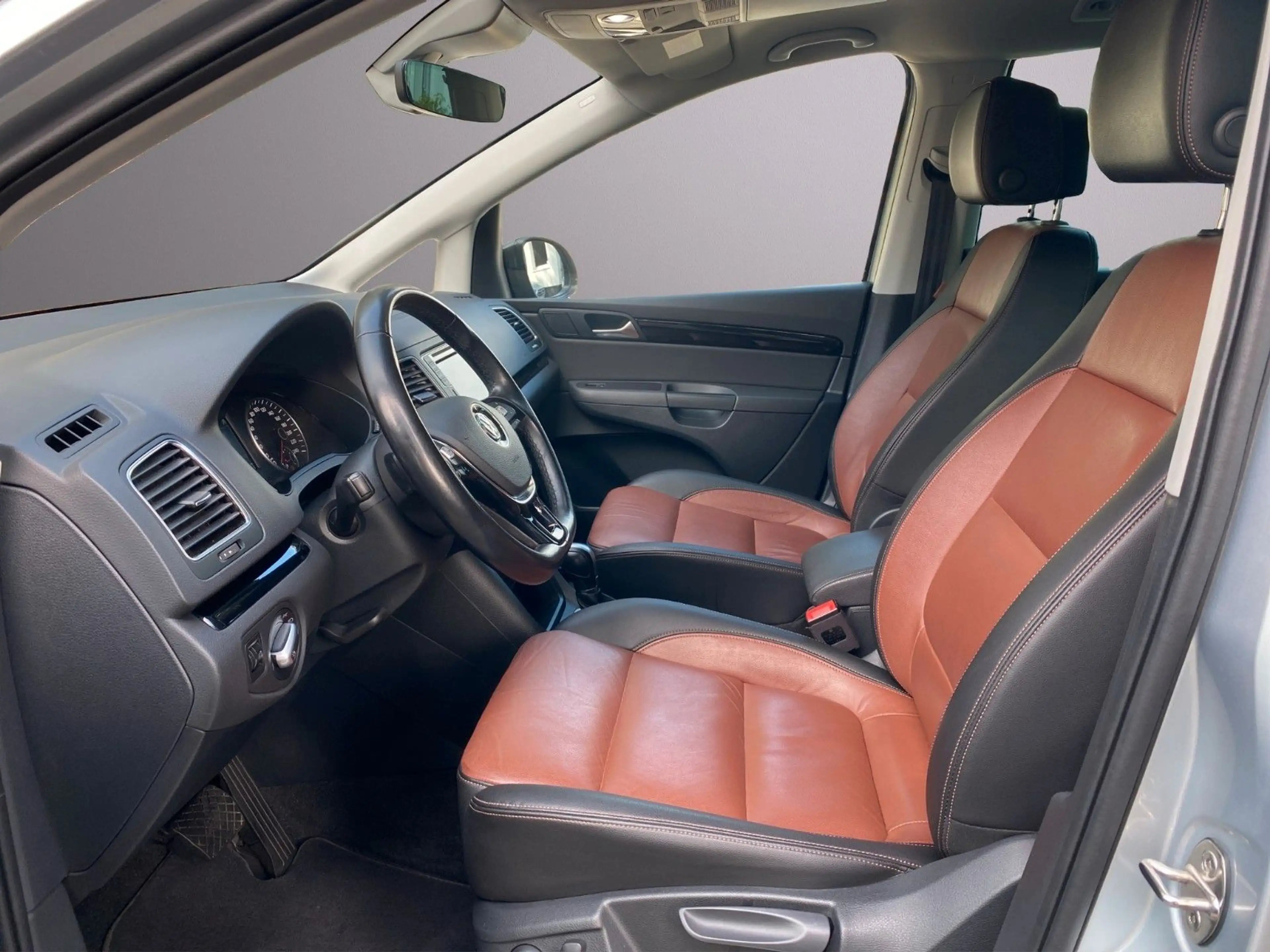 Volkswagen Sharan HighlineBlackStyle*Leder*ACC*Ahk*Xenon*Nav — photo 9