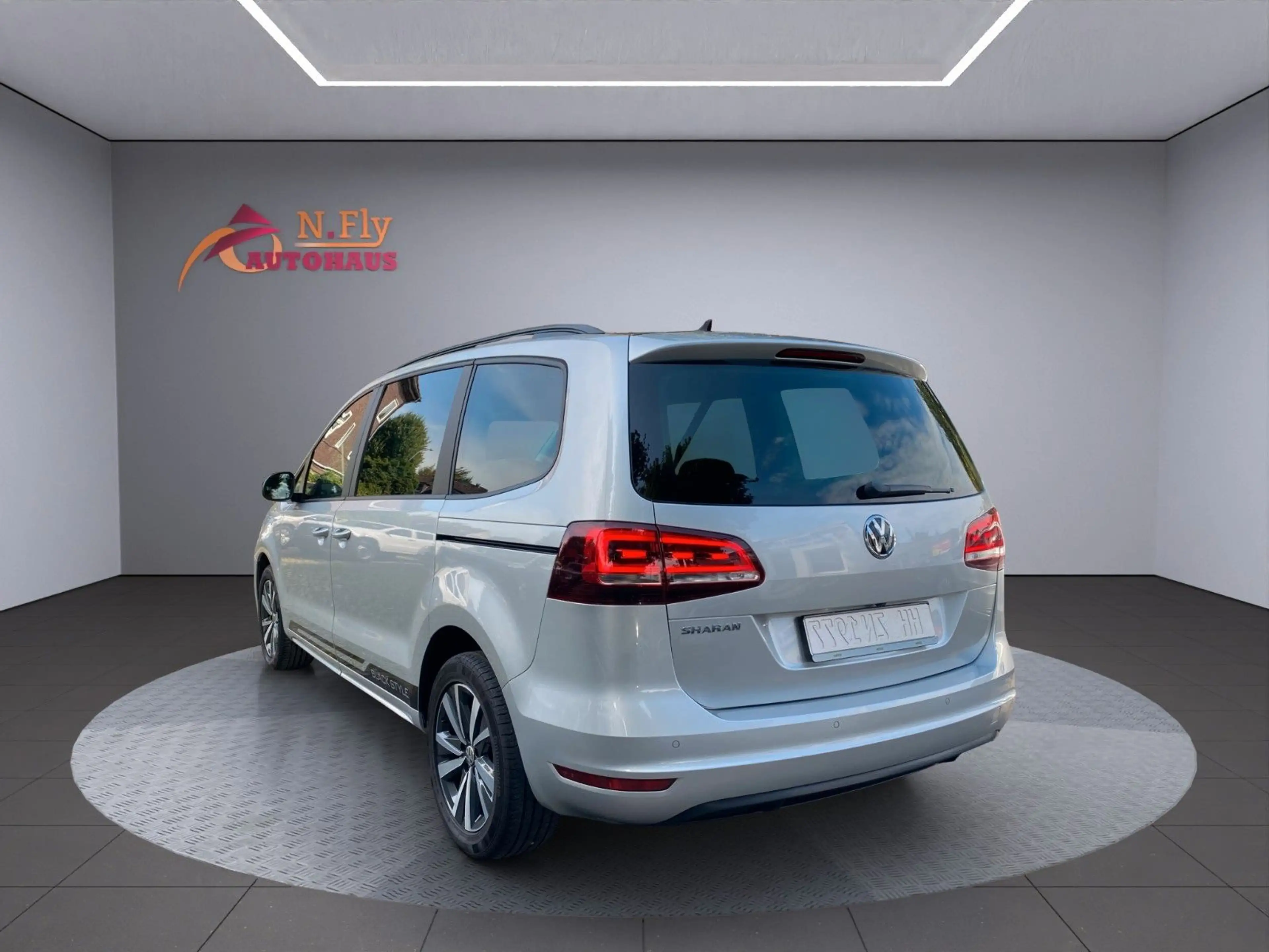 Volkswagen Sharan HighlineBlackStyle*Leder*ACC*Ahk*Xenon*Nav — photo 3