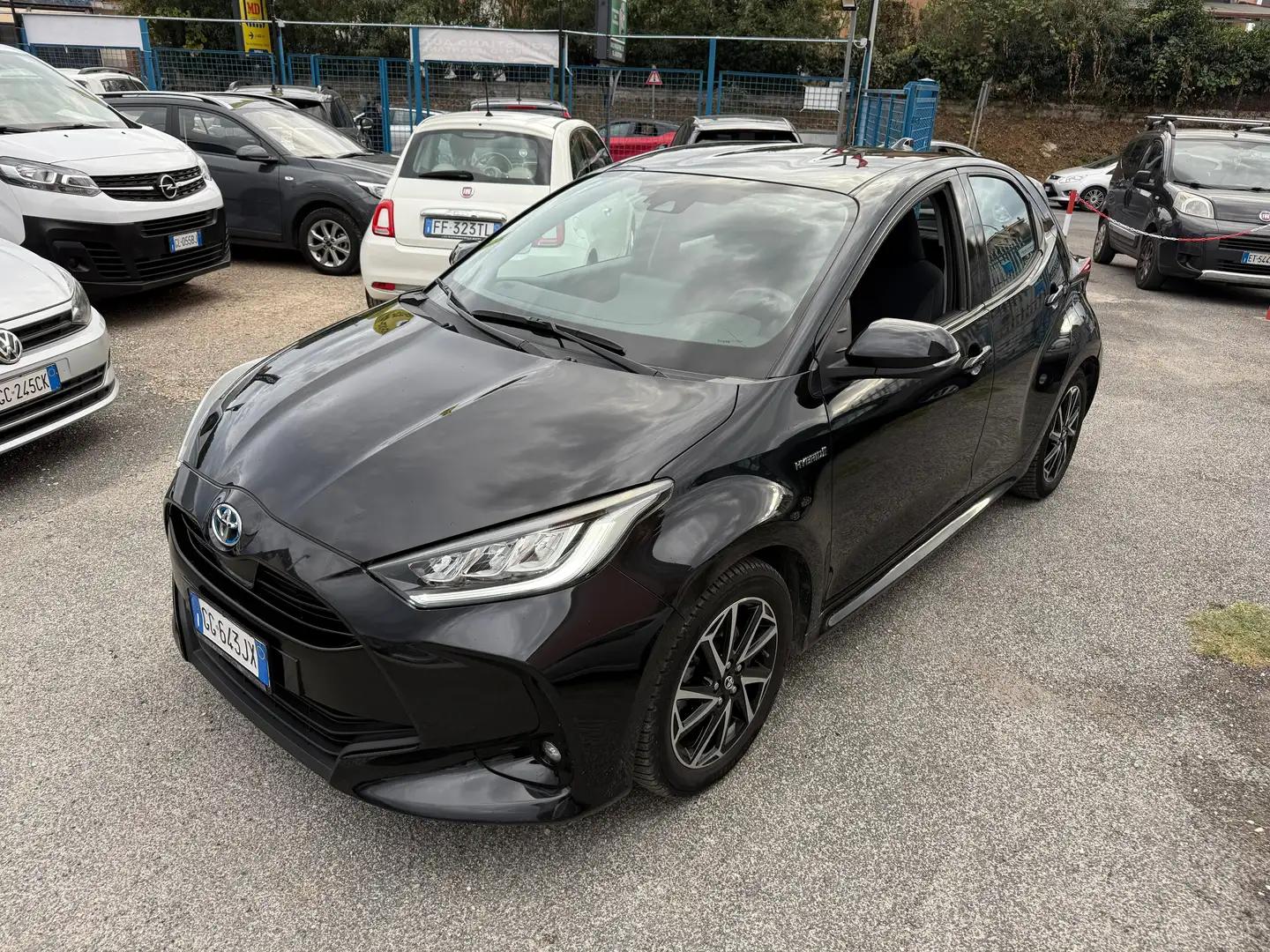 Toyota Yaris 1.5 TAGLIANDI TOYOTA **UNICO PROPRIETARIO** Nero - 1