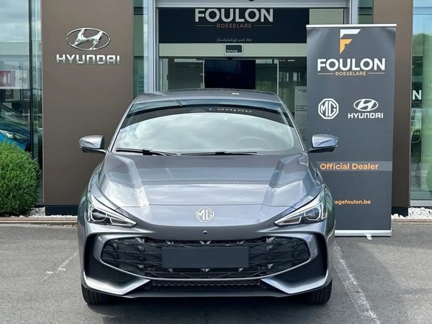 MG MG3 1.5 HYBRID+ Luxury / STOCK Grijs - 2