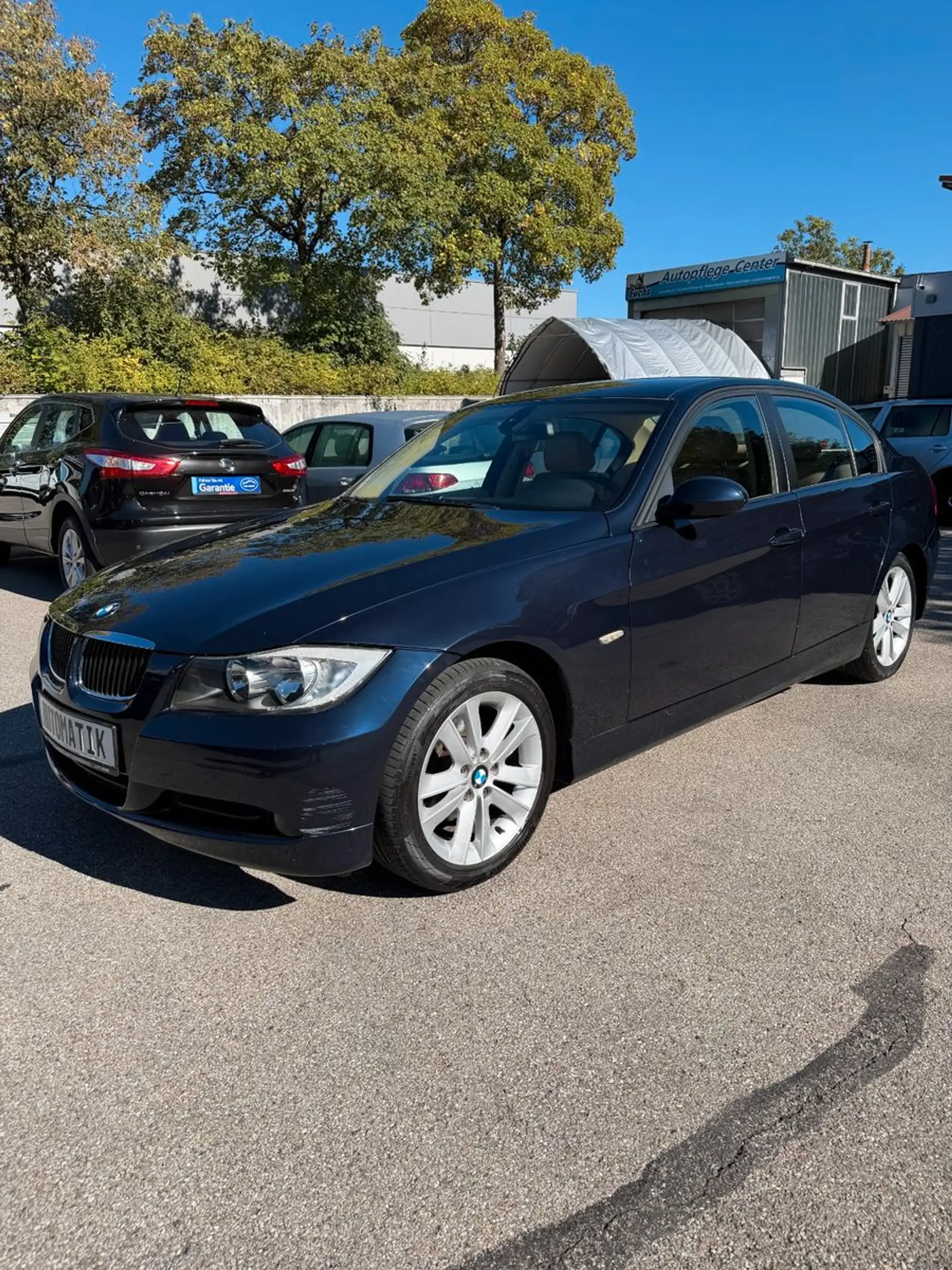 BMW 318 i LIM. *AUTOMATIK*TEMPO*LEDER*PDC*TÜV/NEU* — photo 3